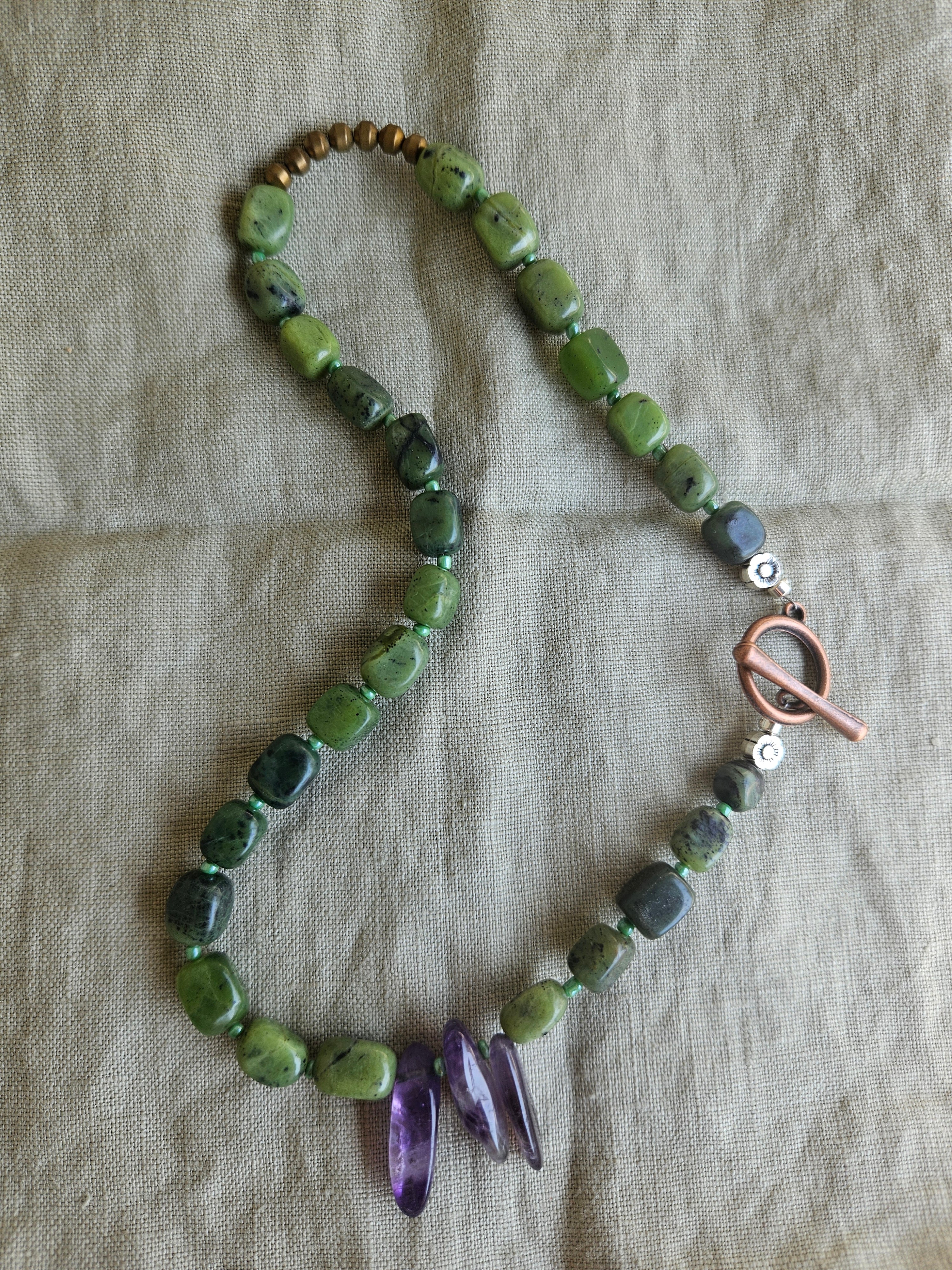 Green jade, amethyst and hematite