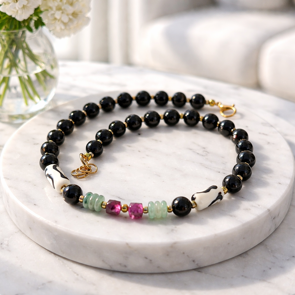 Obsidian, aventurin si detalii de os