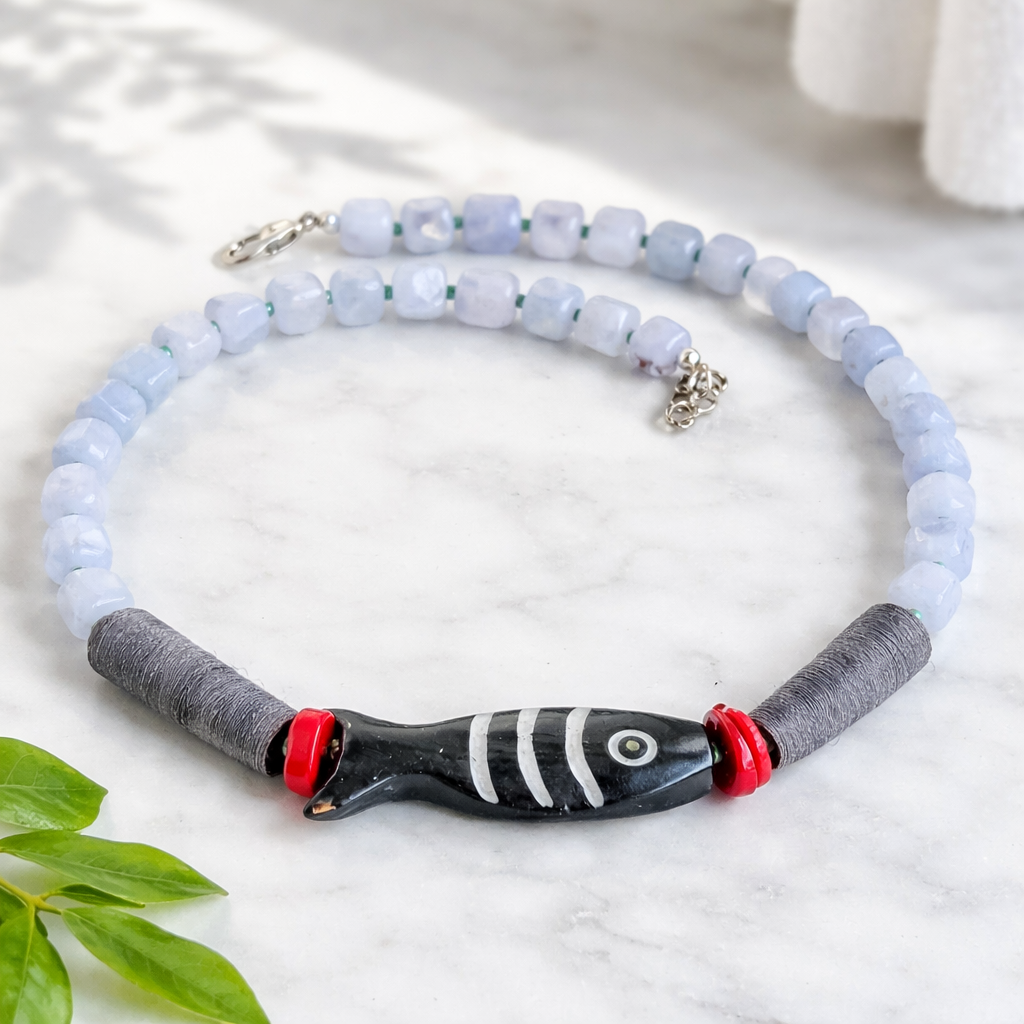 Jad bleu cuburi si detalii marine din os