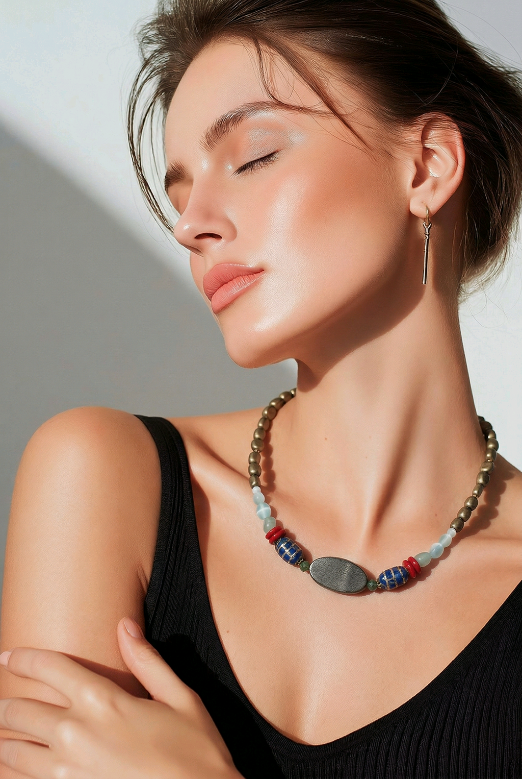 Acvamarin , hematit si coral