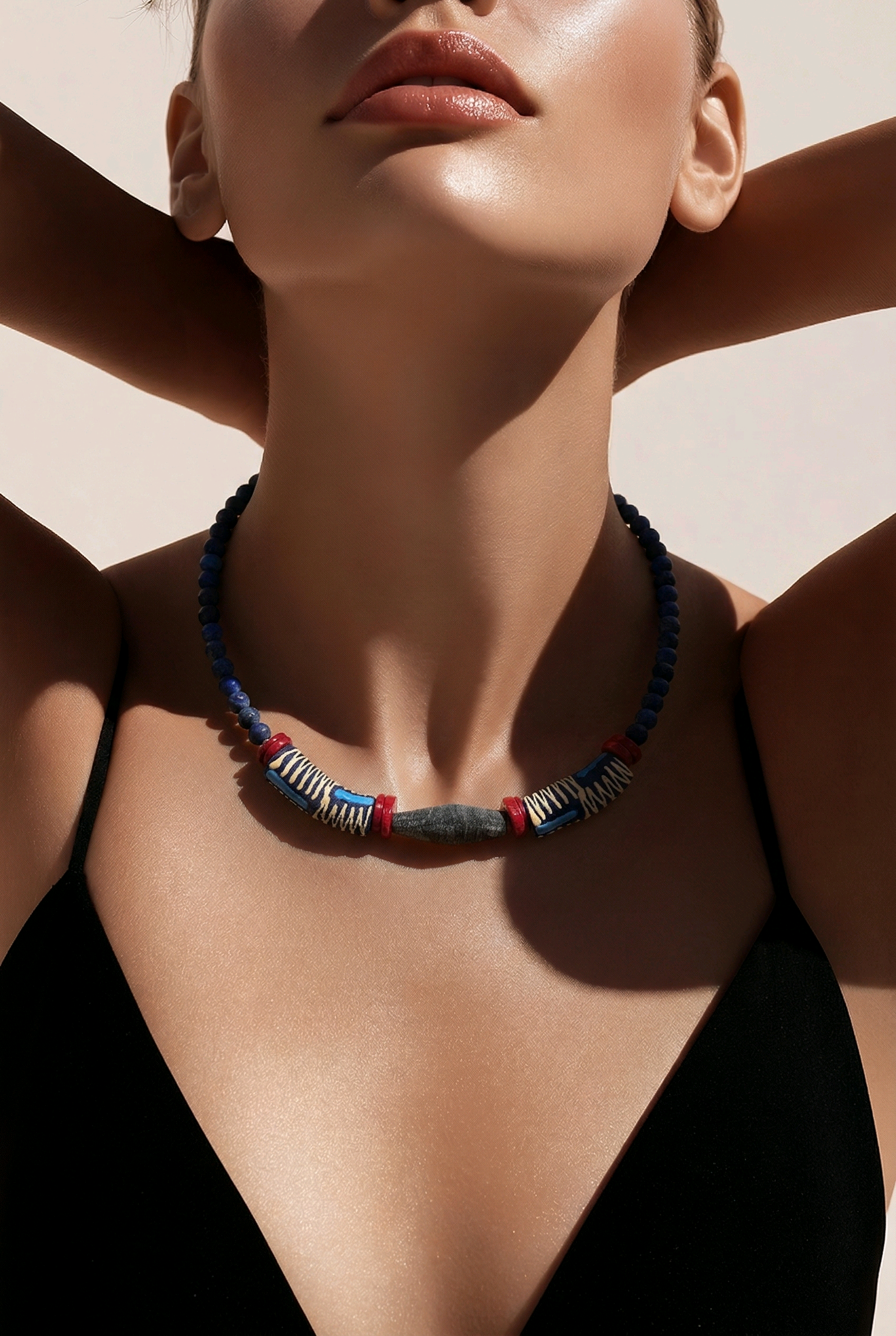 Lapis lazuli, os si sticla Krobo