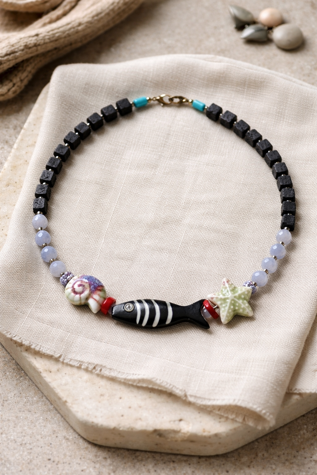 Acvamarina, lava stone, ceramica, coral si os