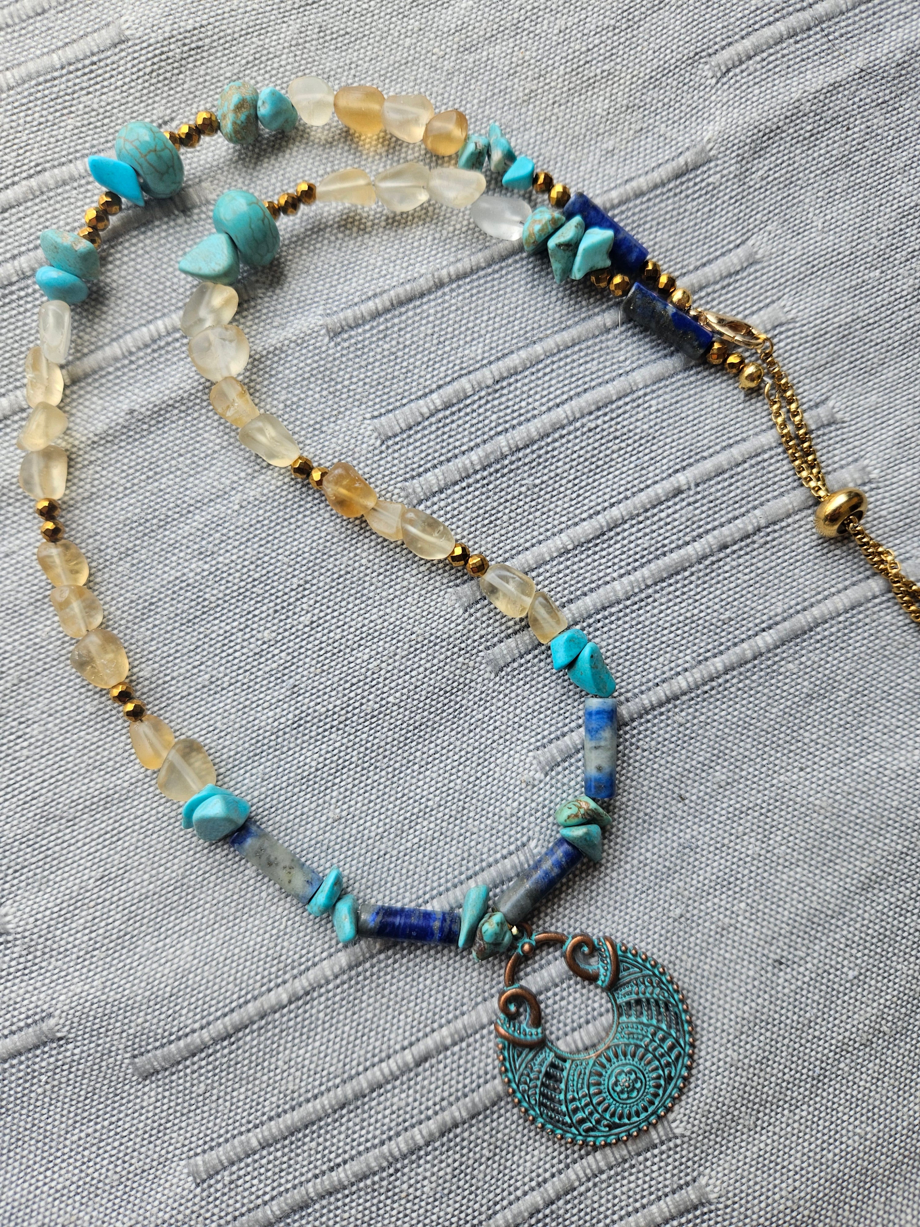 Lapis lazuli, citrin, turcoaz