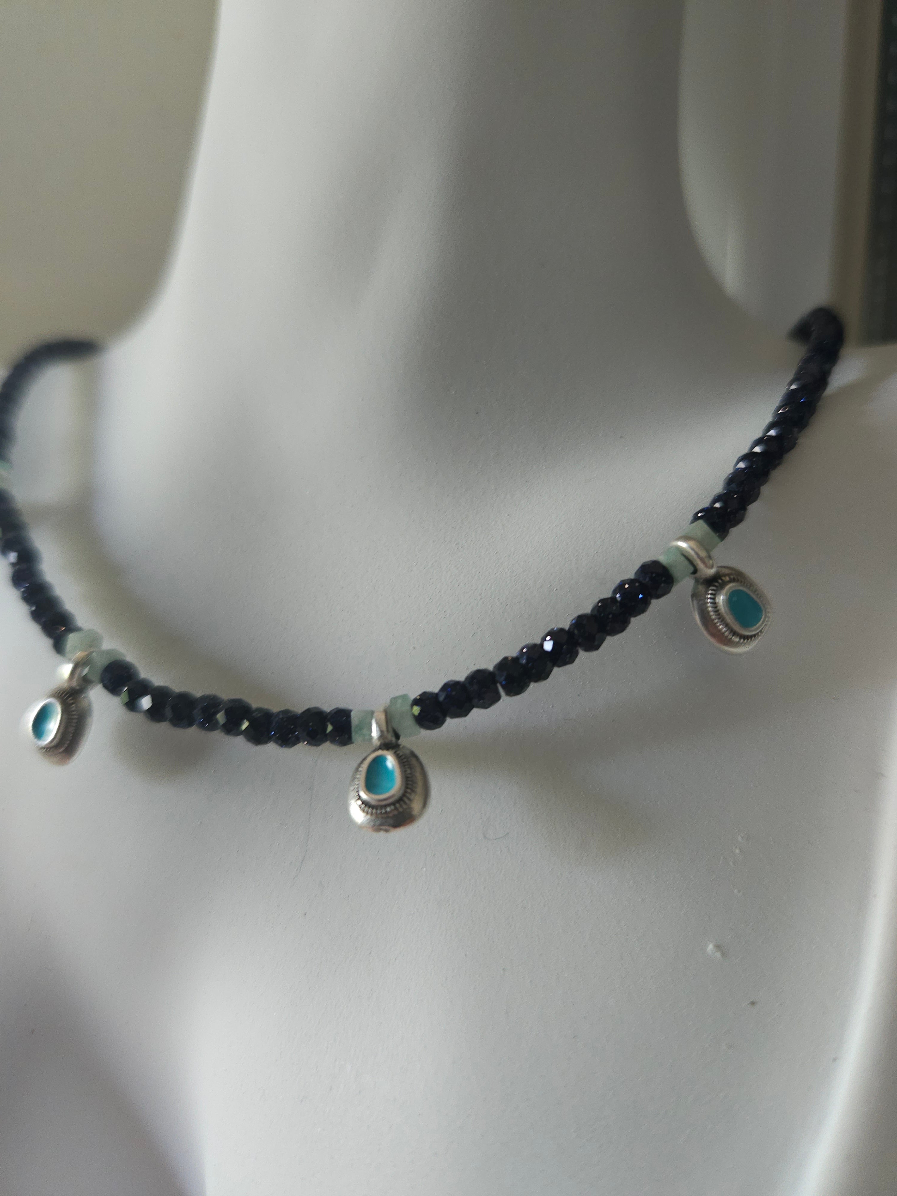 Goldstone si larimar