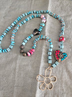 Turquoises, haulit and Indonesian beads