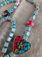 Turquoises, haulit and Indonesian beads