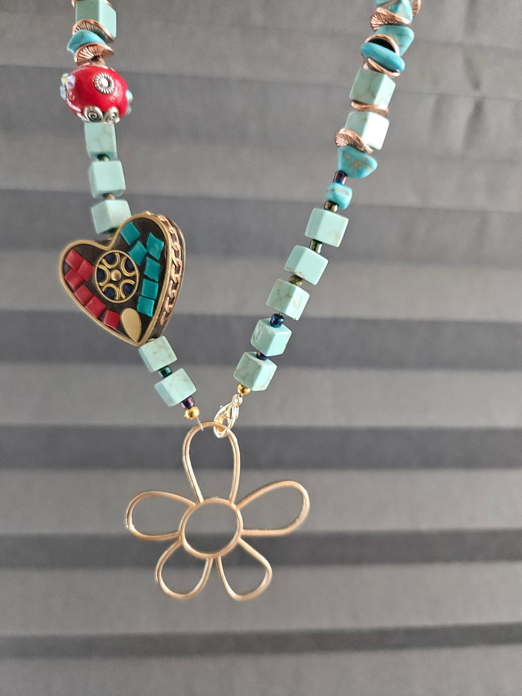 Turquoises, haulit and Indonesian beads