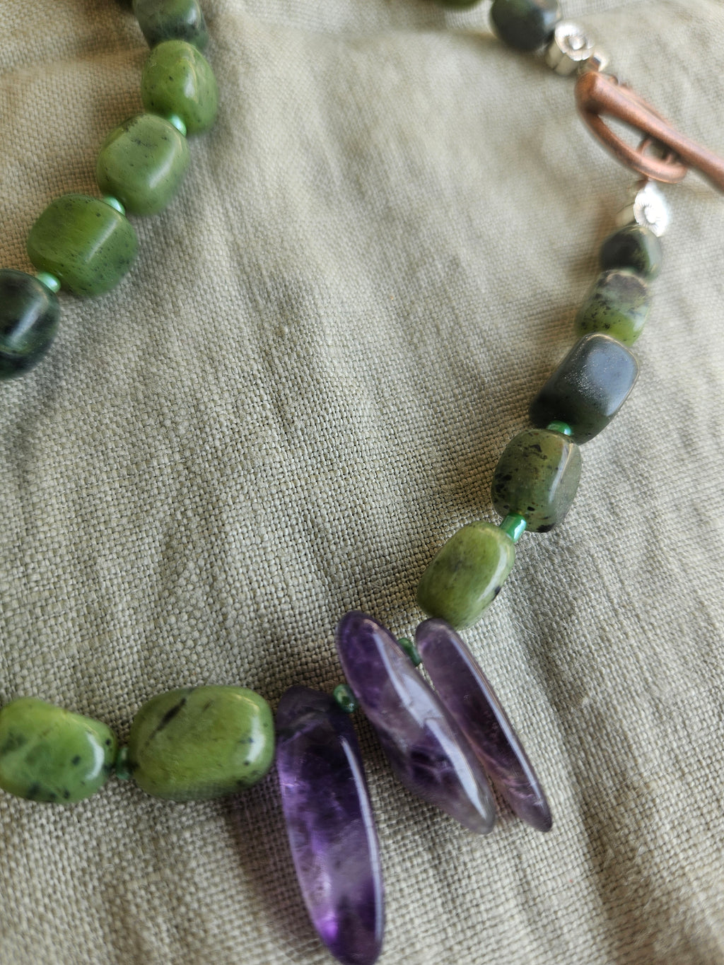 Green jade, amethyst and hematite