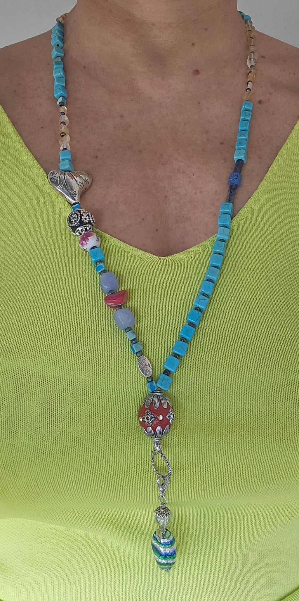 Synthetic turquoise, citrine and Indonesian details 