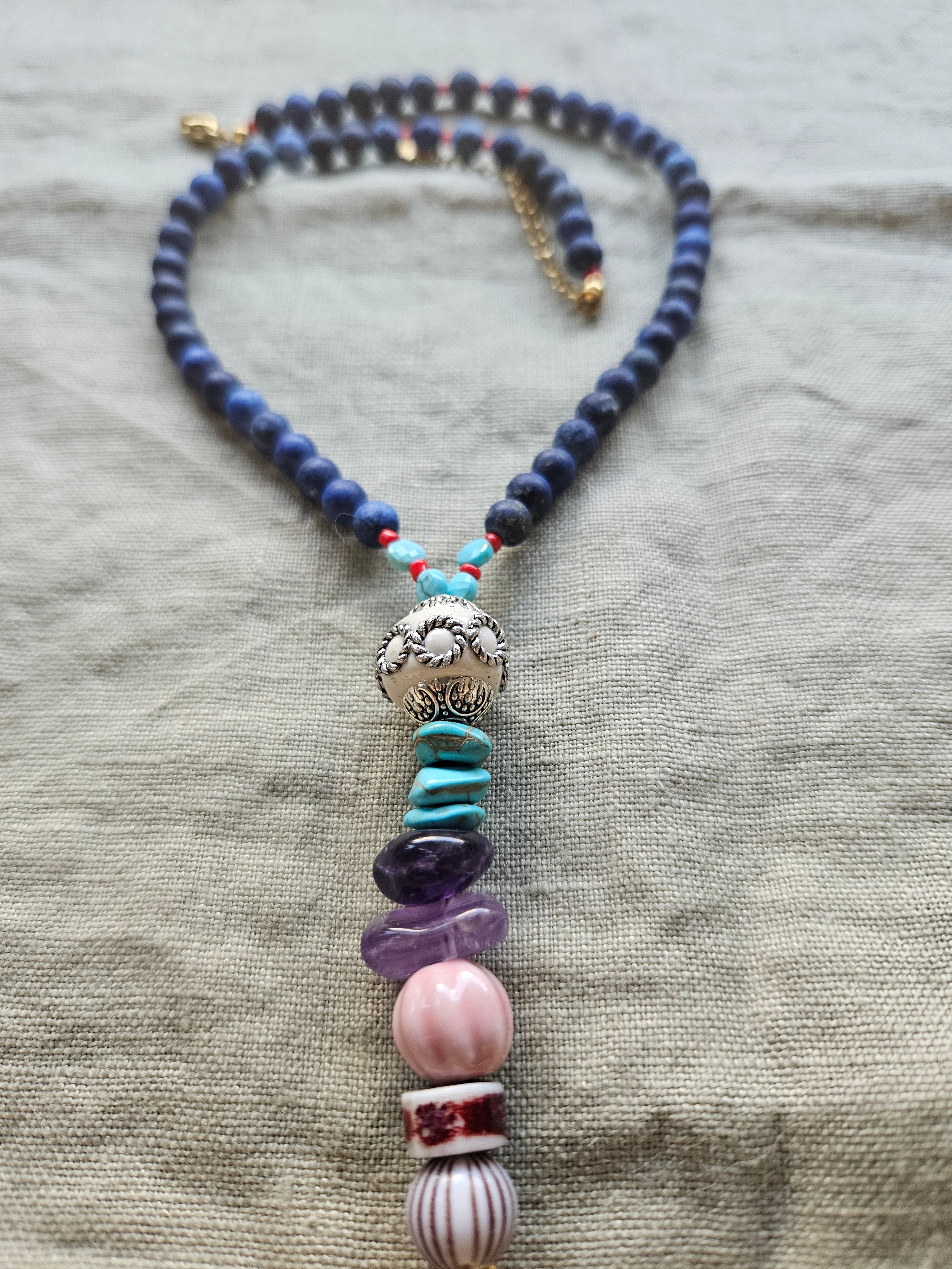 Lapis lazuli si mix de pietre semipretioase