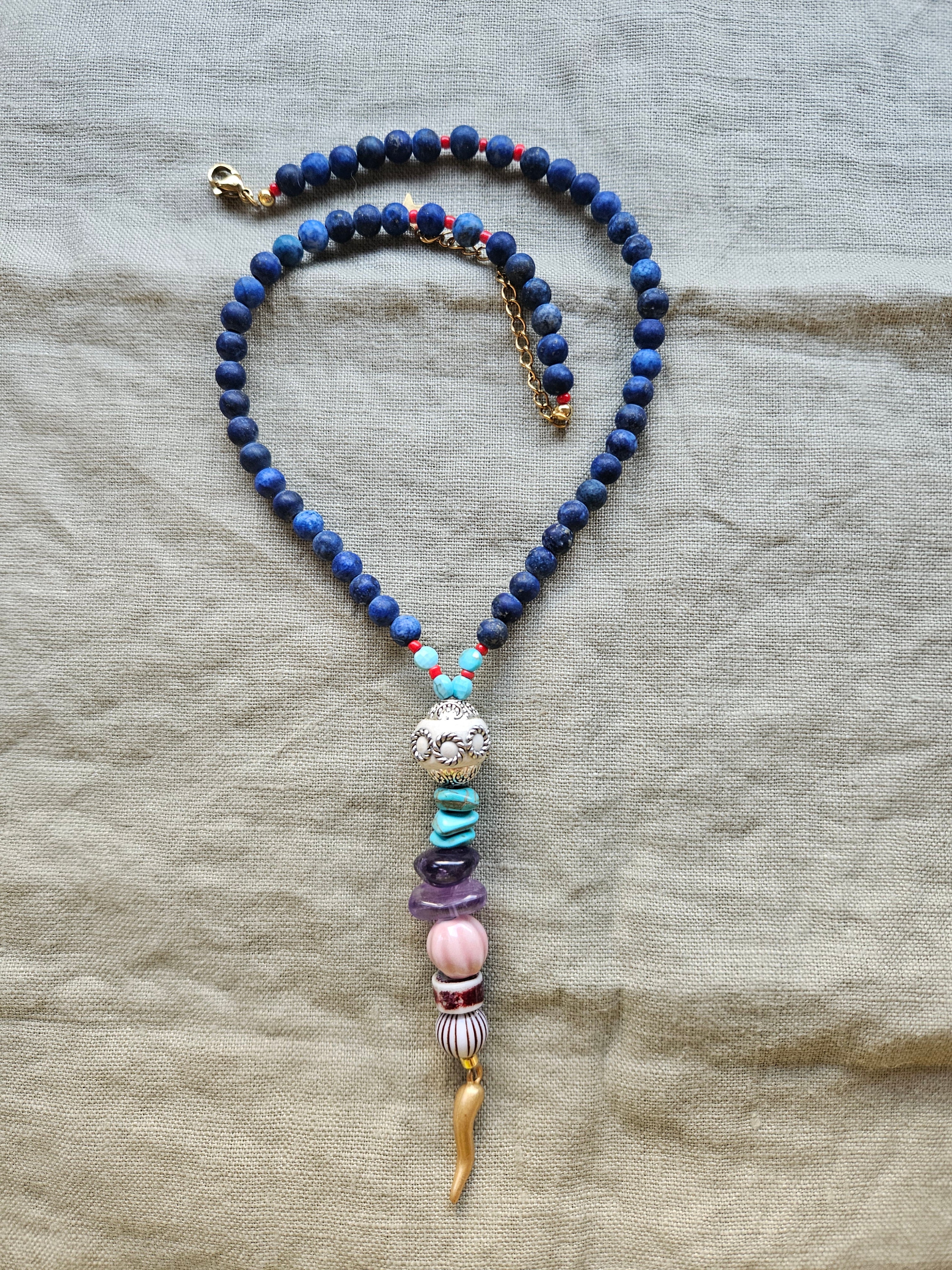 Lapis lazuli si mix de pietre semipretioase