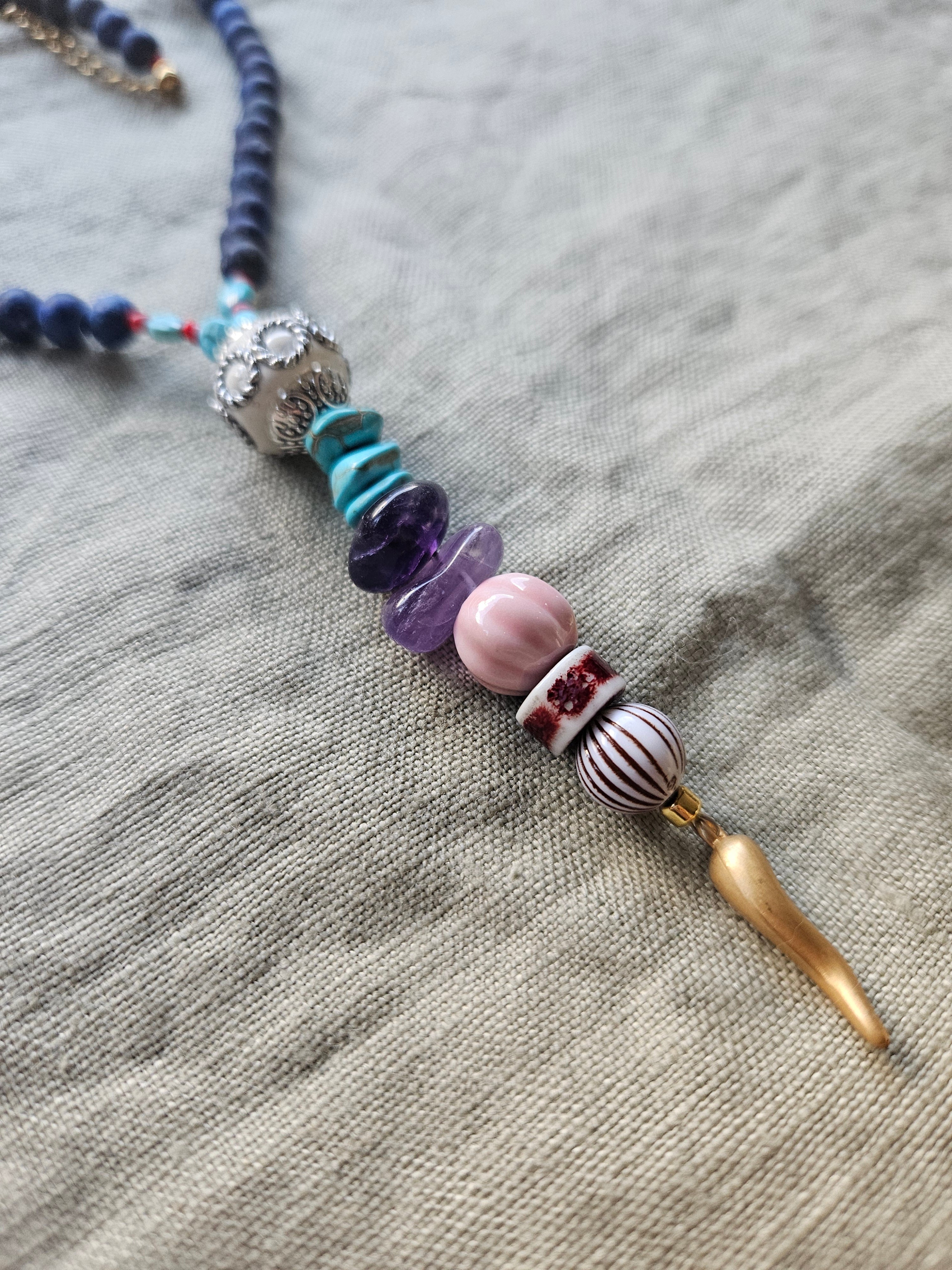 Lapis lazuli si mix de pietre semipretioase