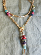 Hematite, coral, malachit si portelan