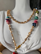 Hematite, coral, malachit si portelan