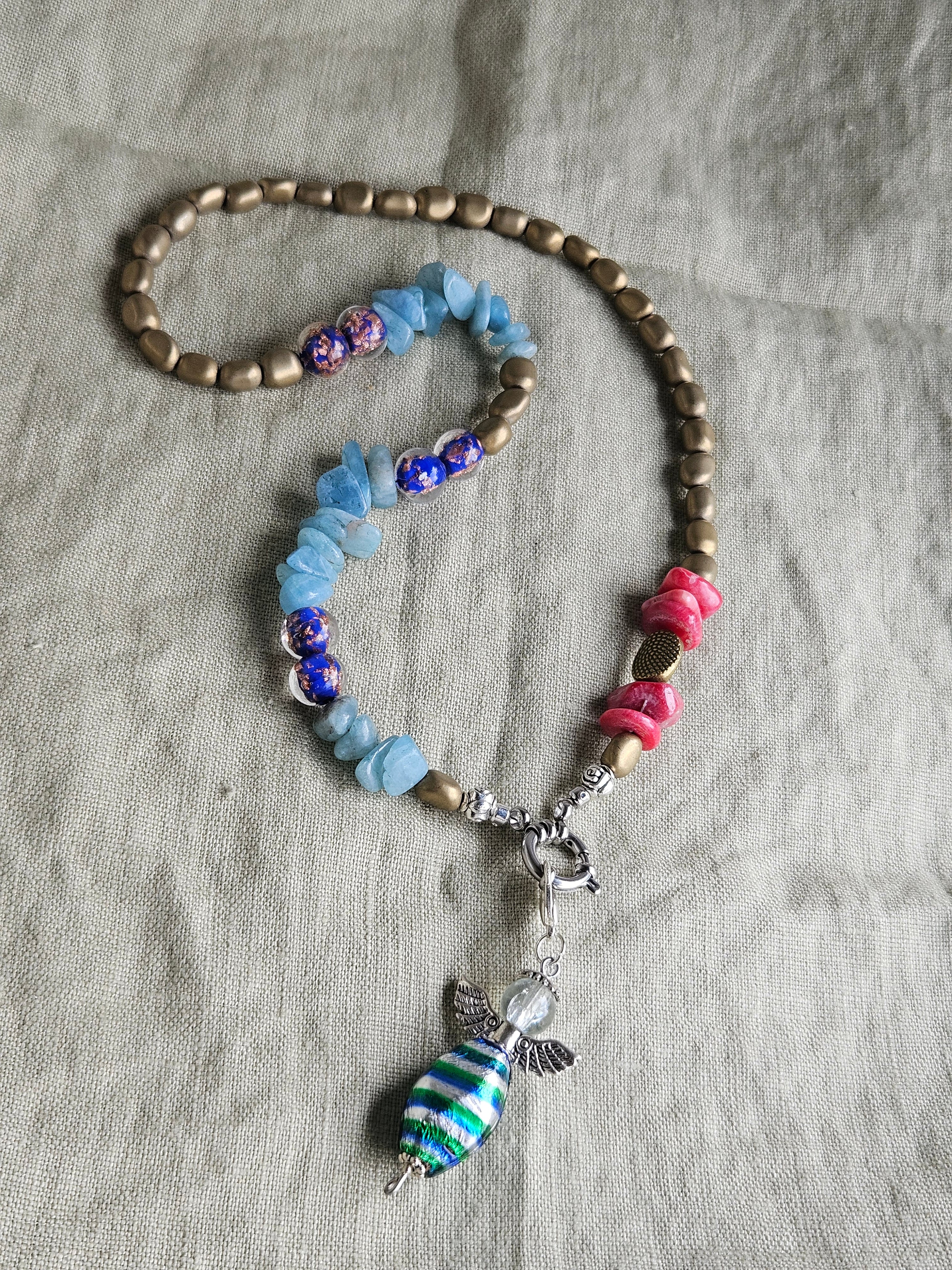 Acvamarin , hematit, coral si sticla de Murano