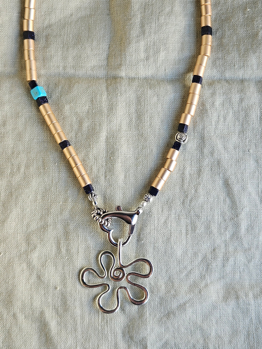Hematite si goldstone