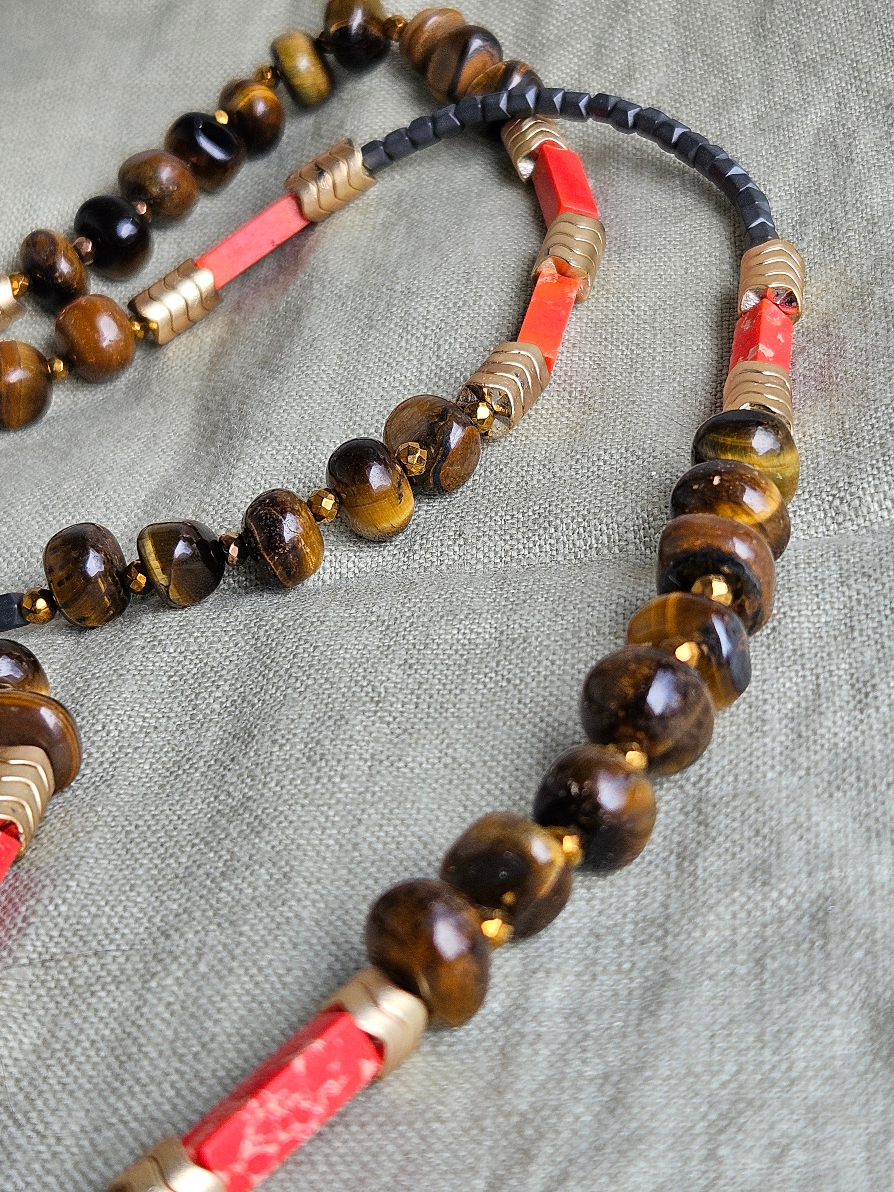 Ochi de tigru si hematite-colier lung