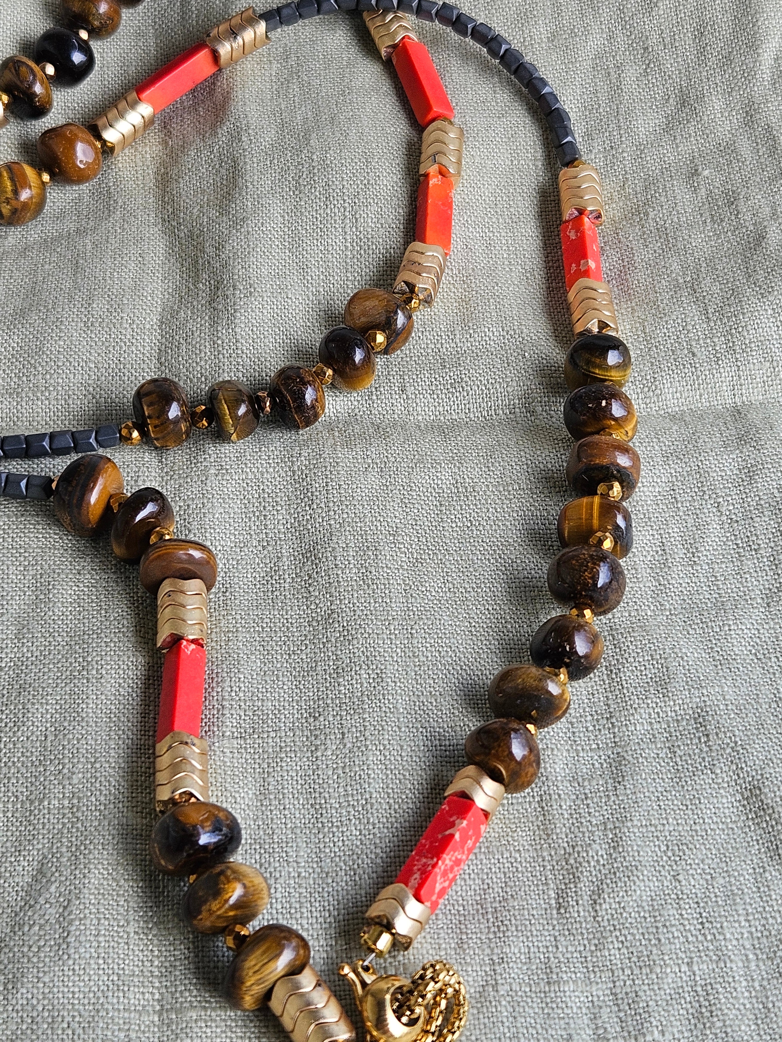 Ochi de tigru si hematite-colier lung