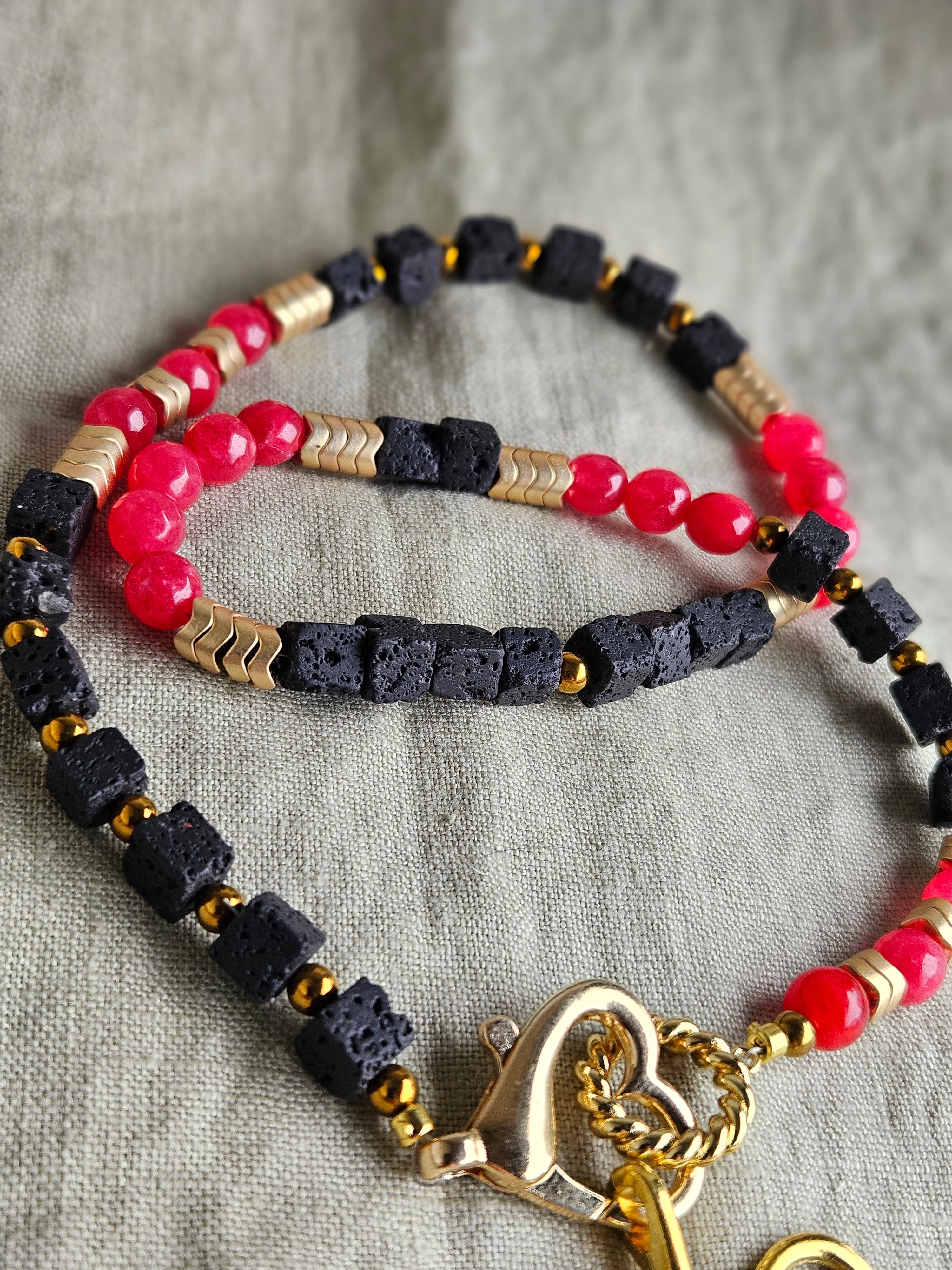 Agat rosu, lavastone si hematite