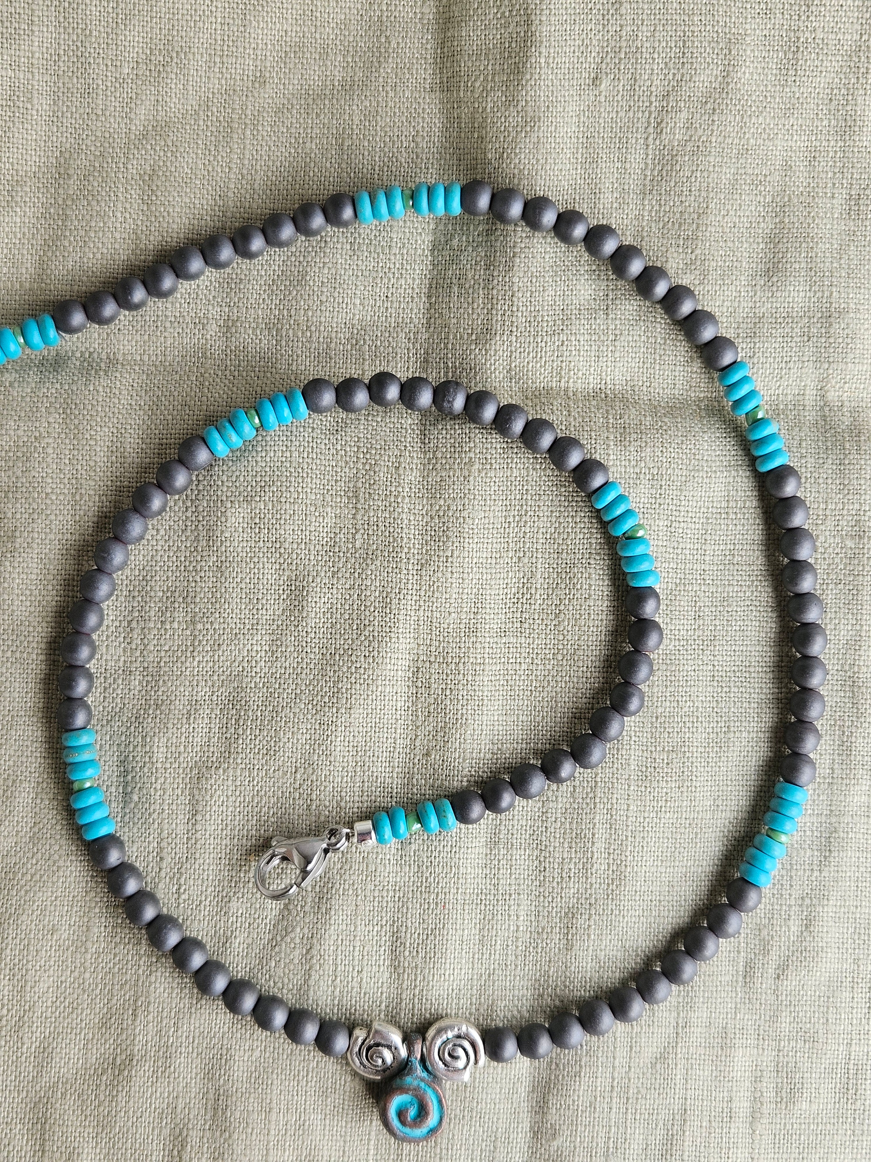 Hematite negre si turcoaz sintetic
