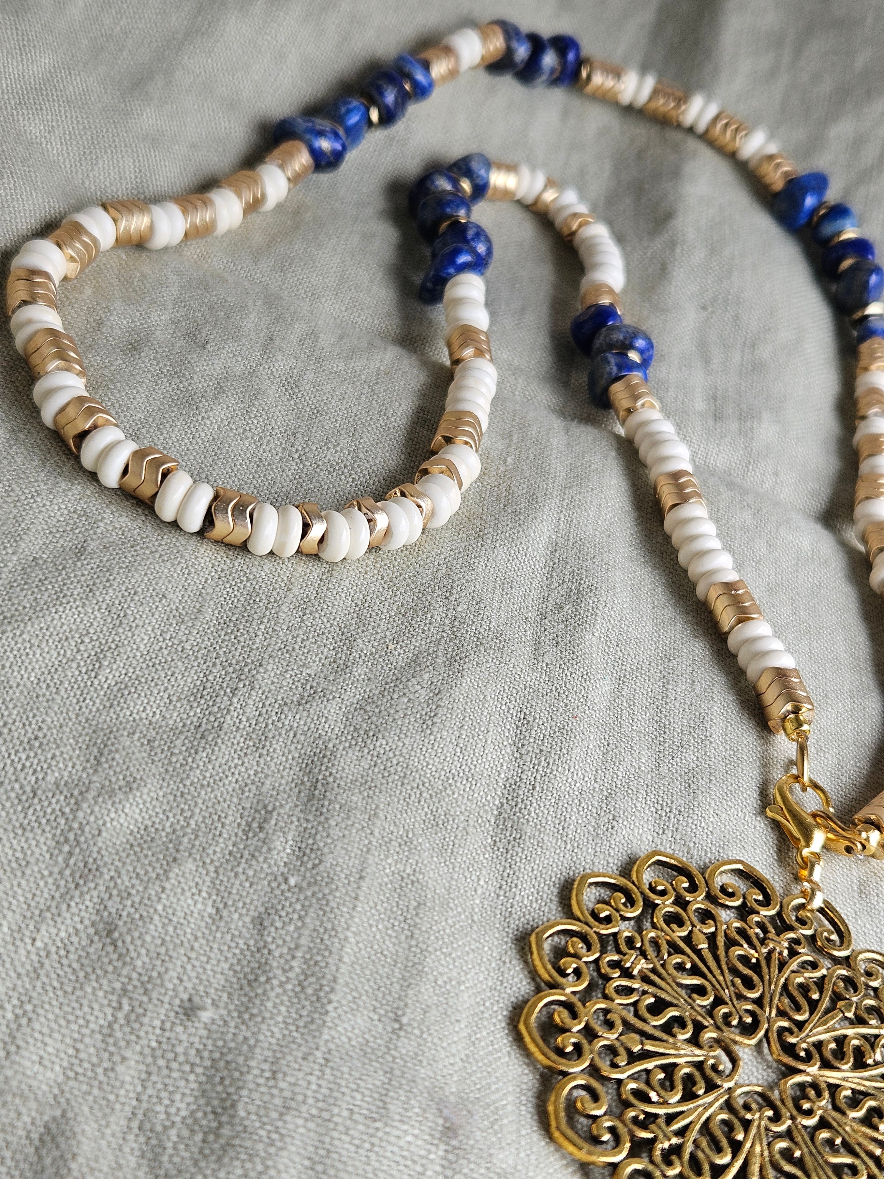 Lapis, hematite mate si coral sintetic