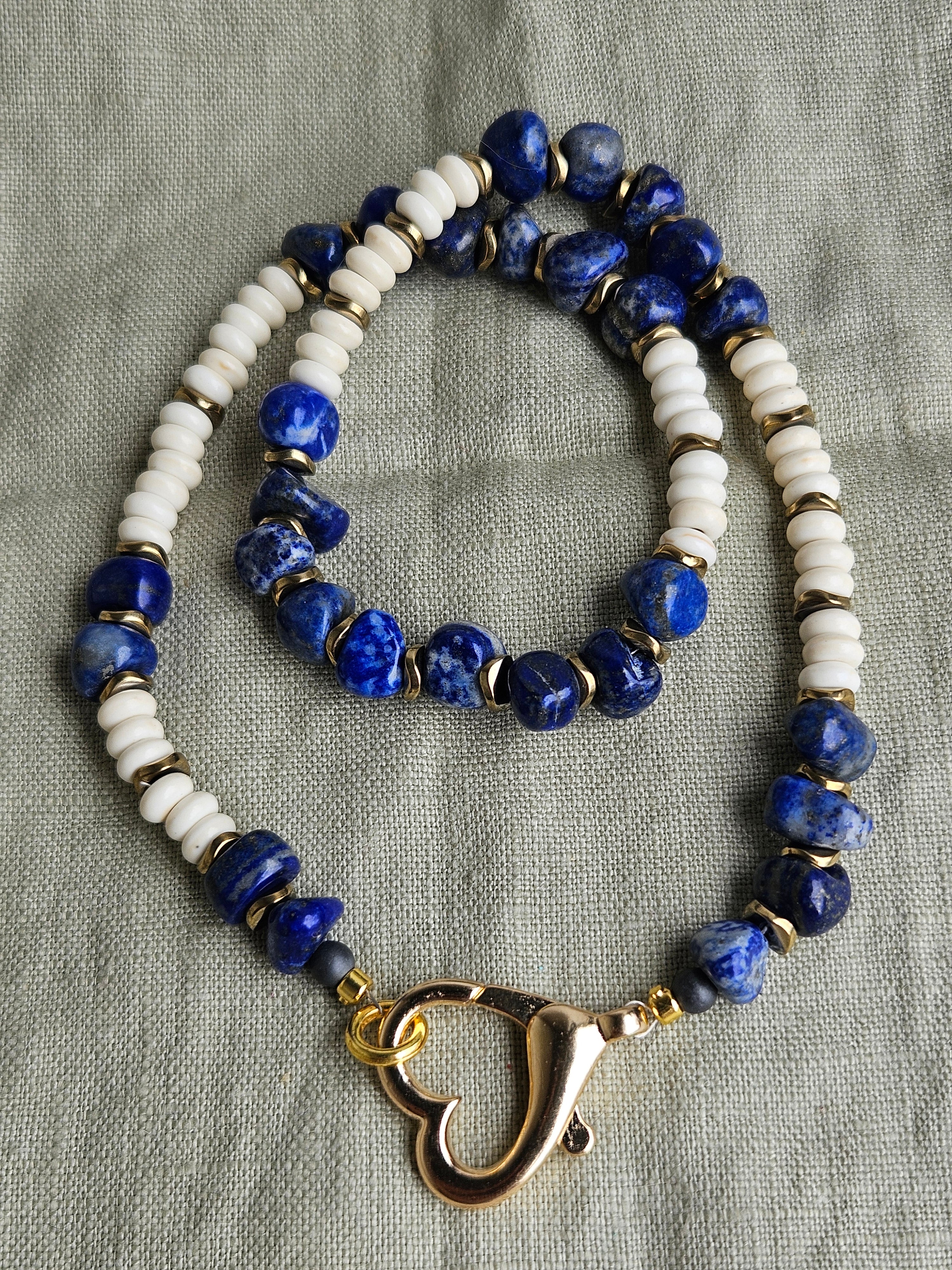Lapis lazuli, coral sintetic si hematite