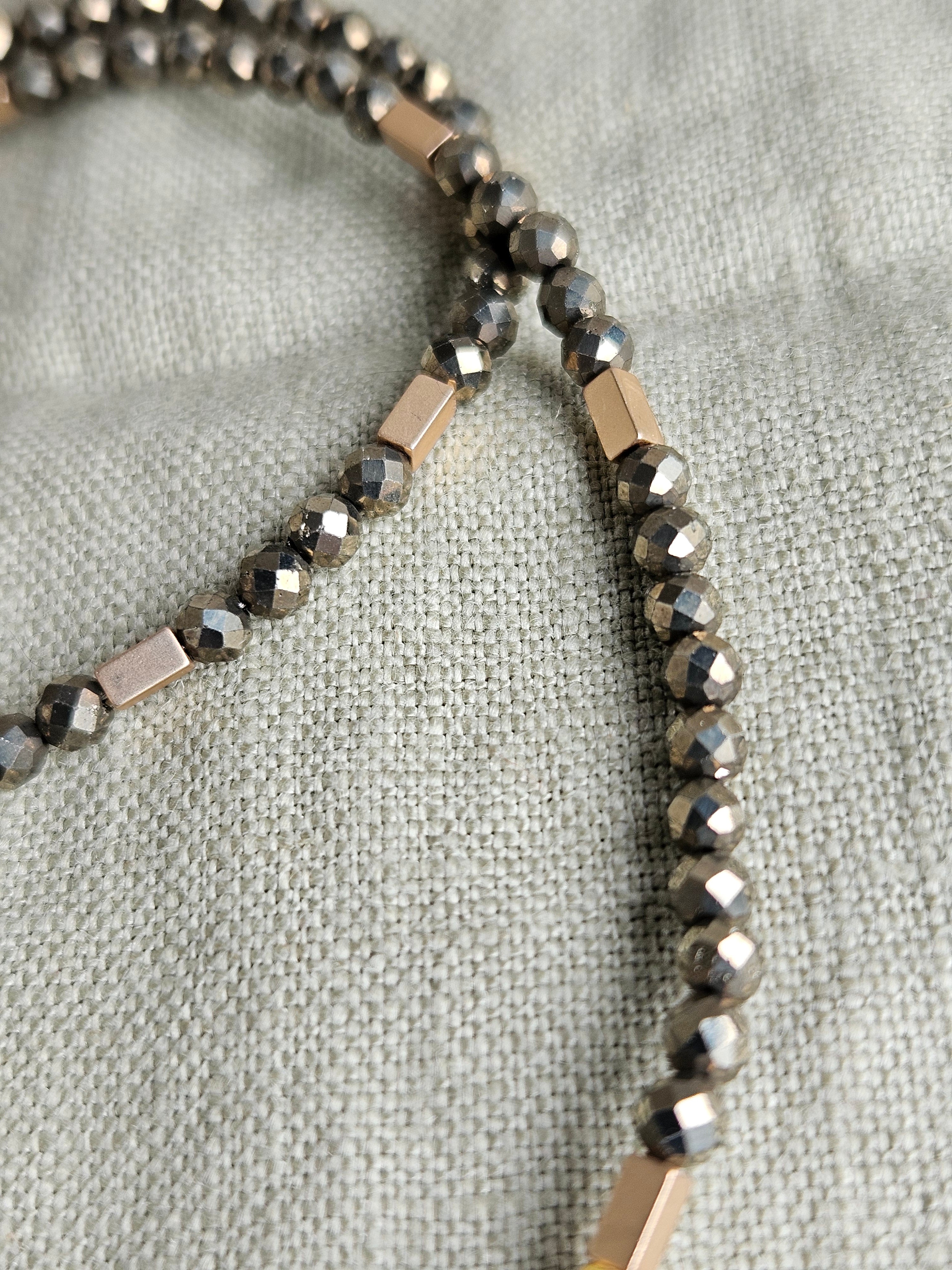 Pirita si hematite