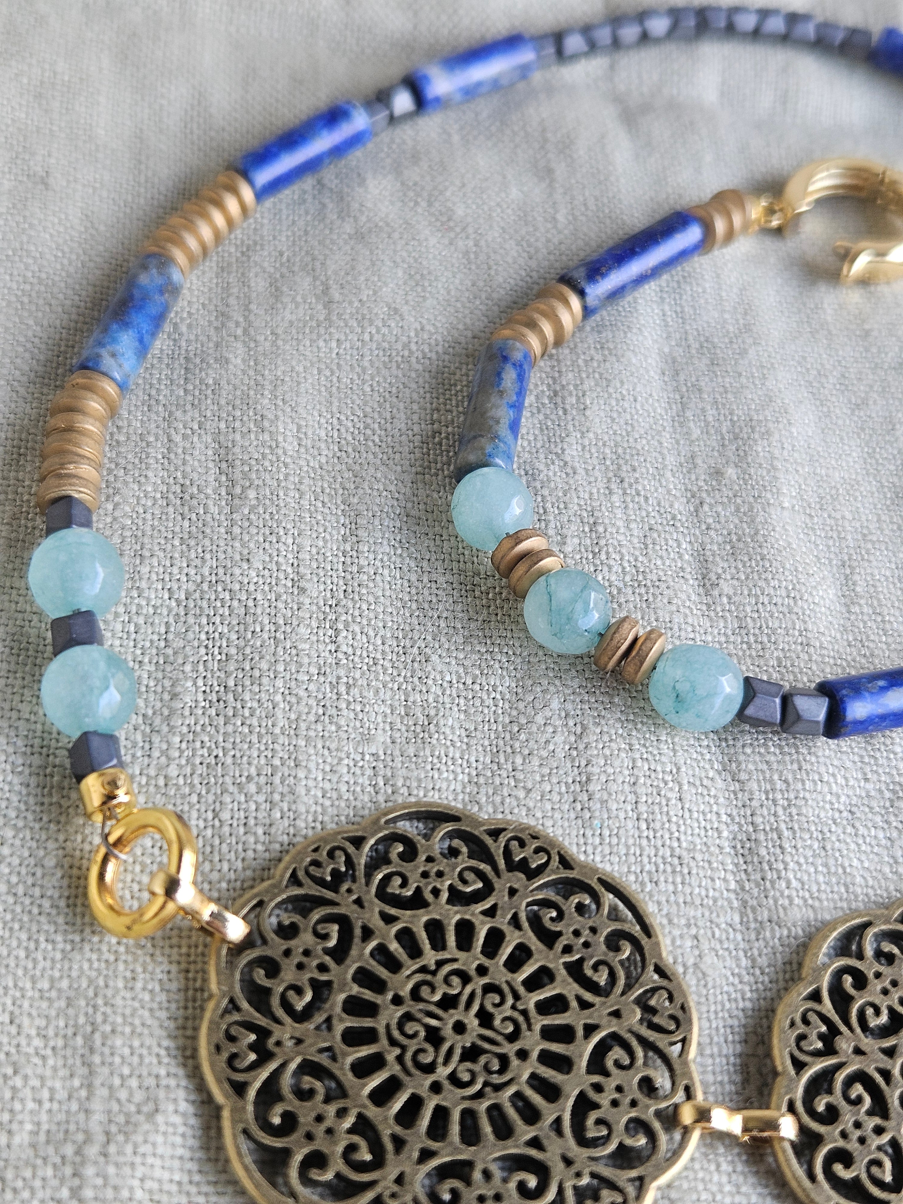Lapis lazuli, hematit si jad