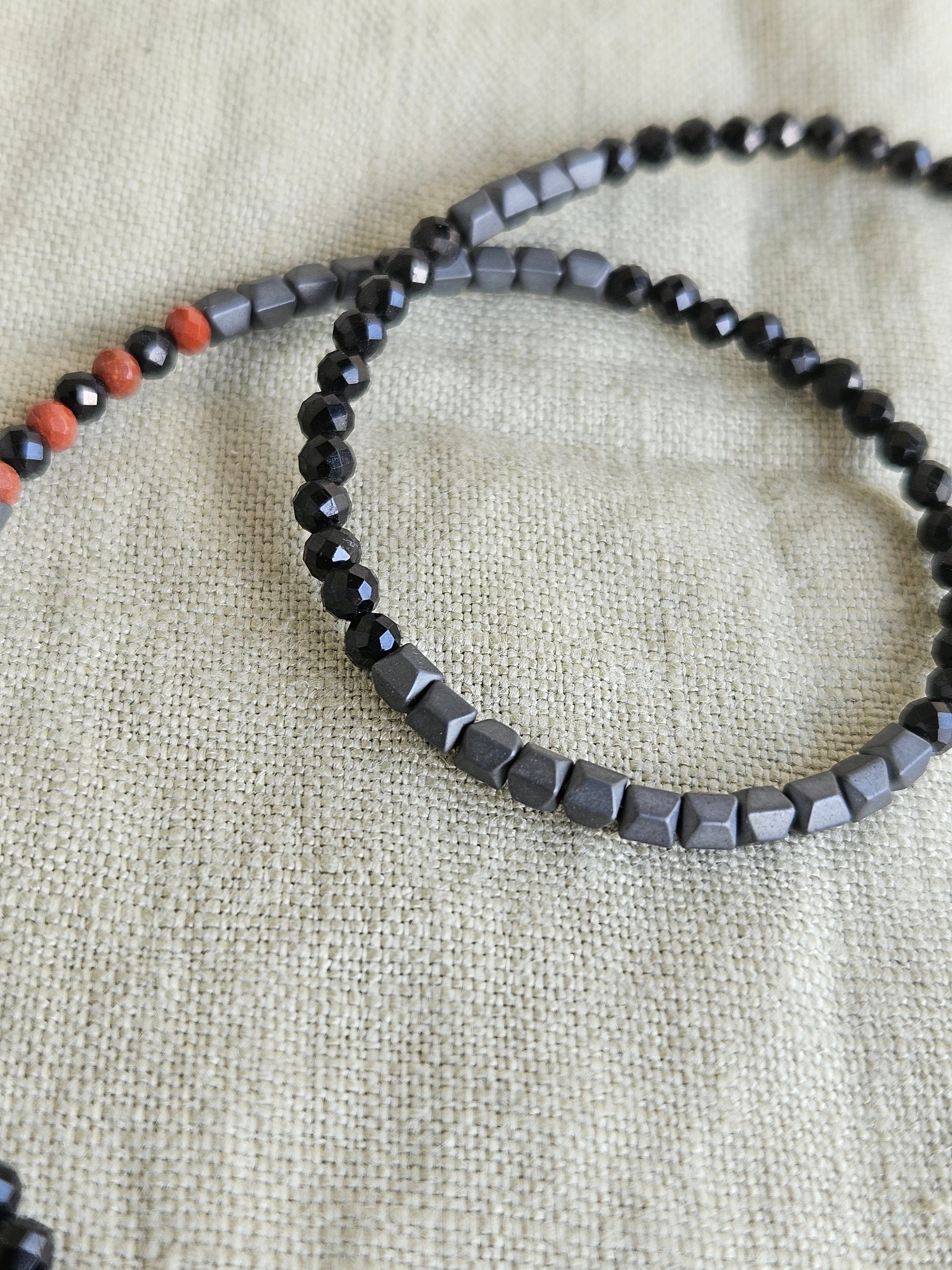 Onix, hematit si carneol