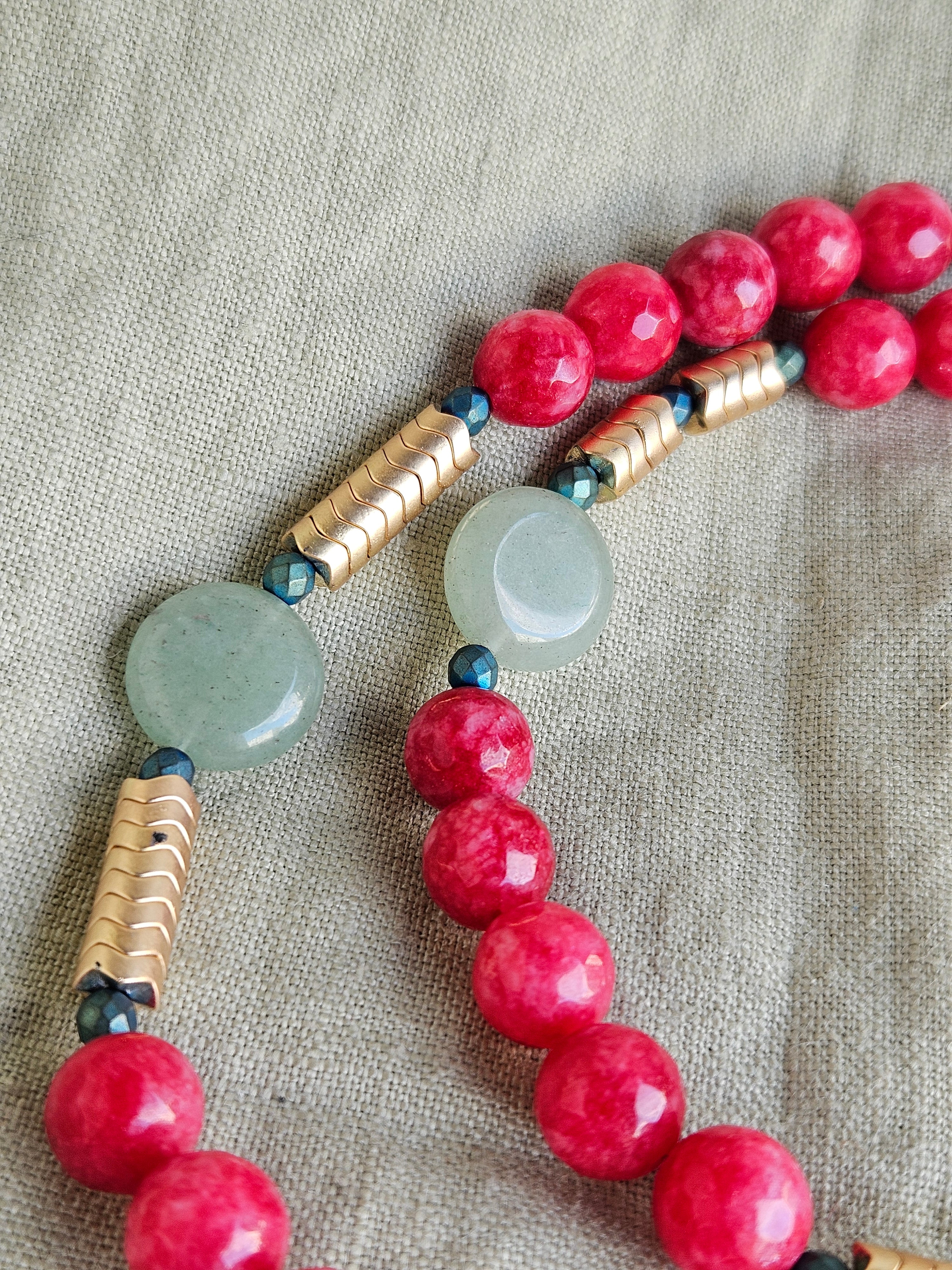 Agate, aventurin si hematite