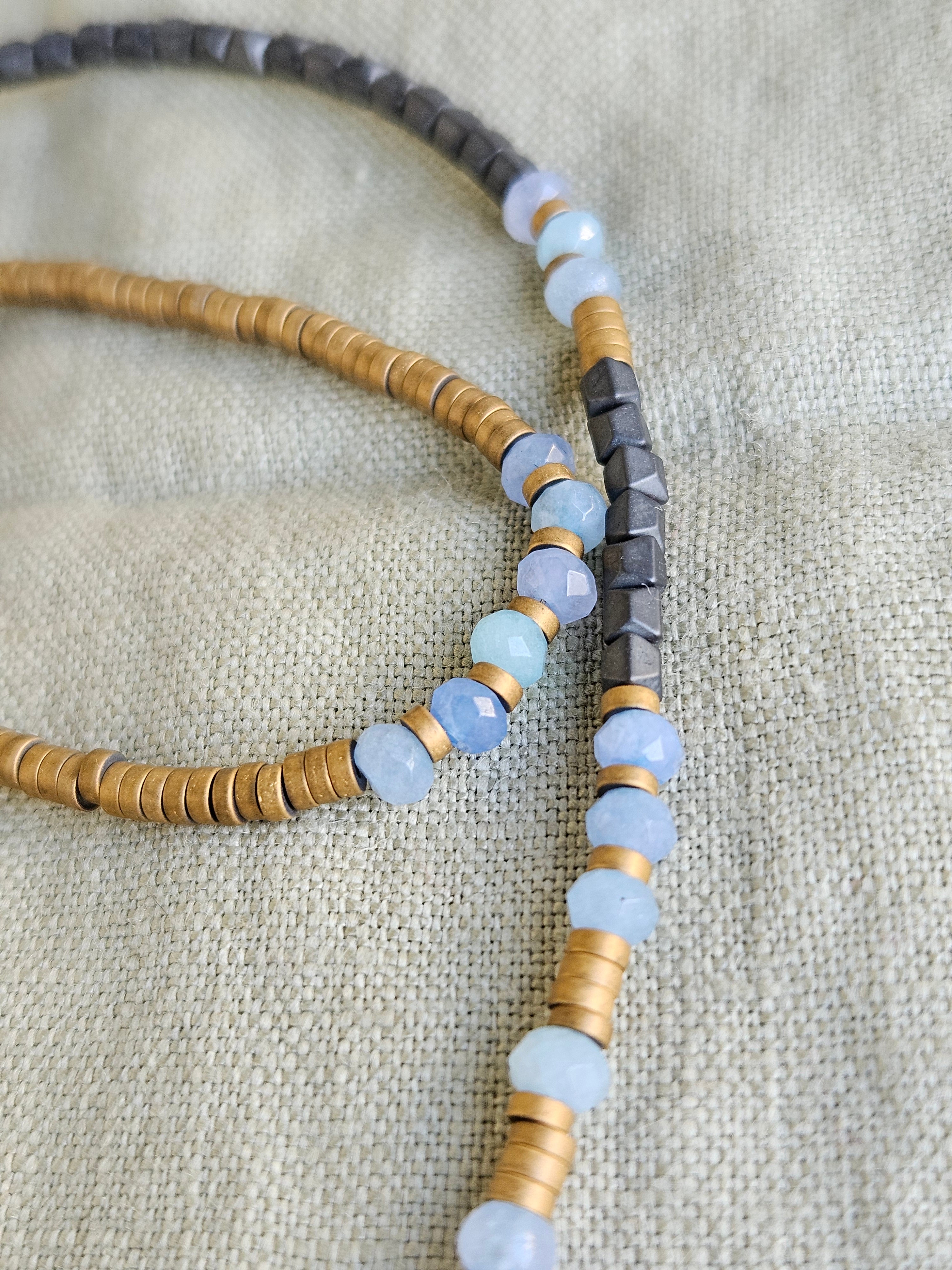 Aquamarina si hematite