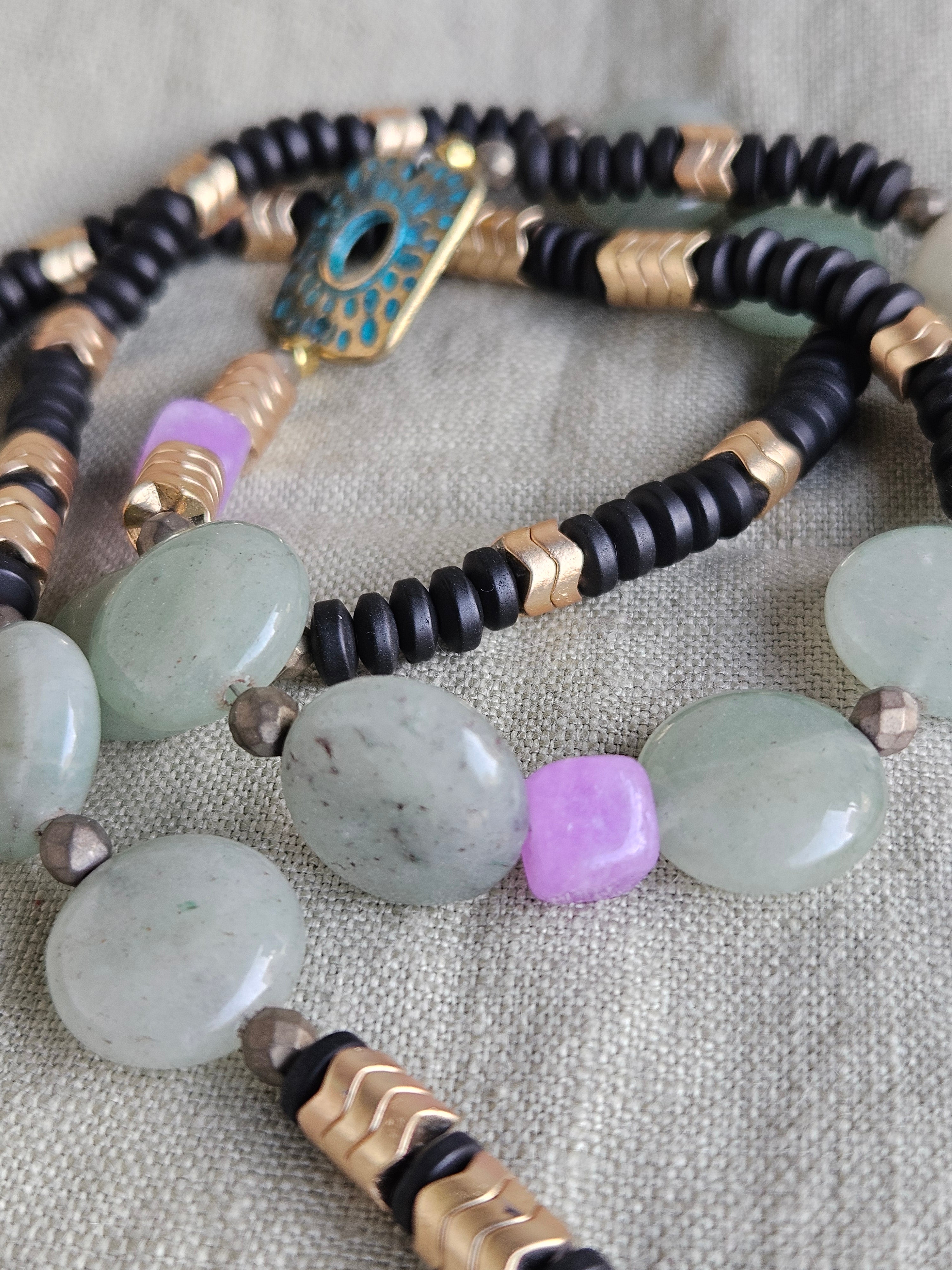 Aventurin, lava stone, jad si hematit