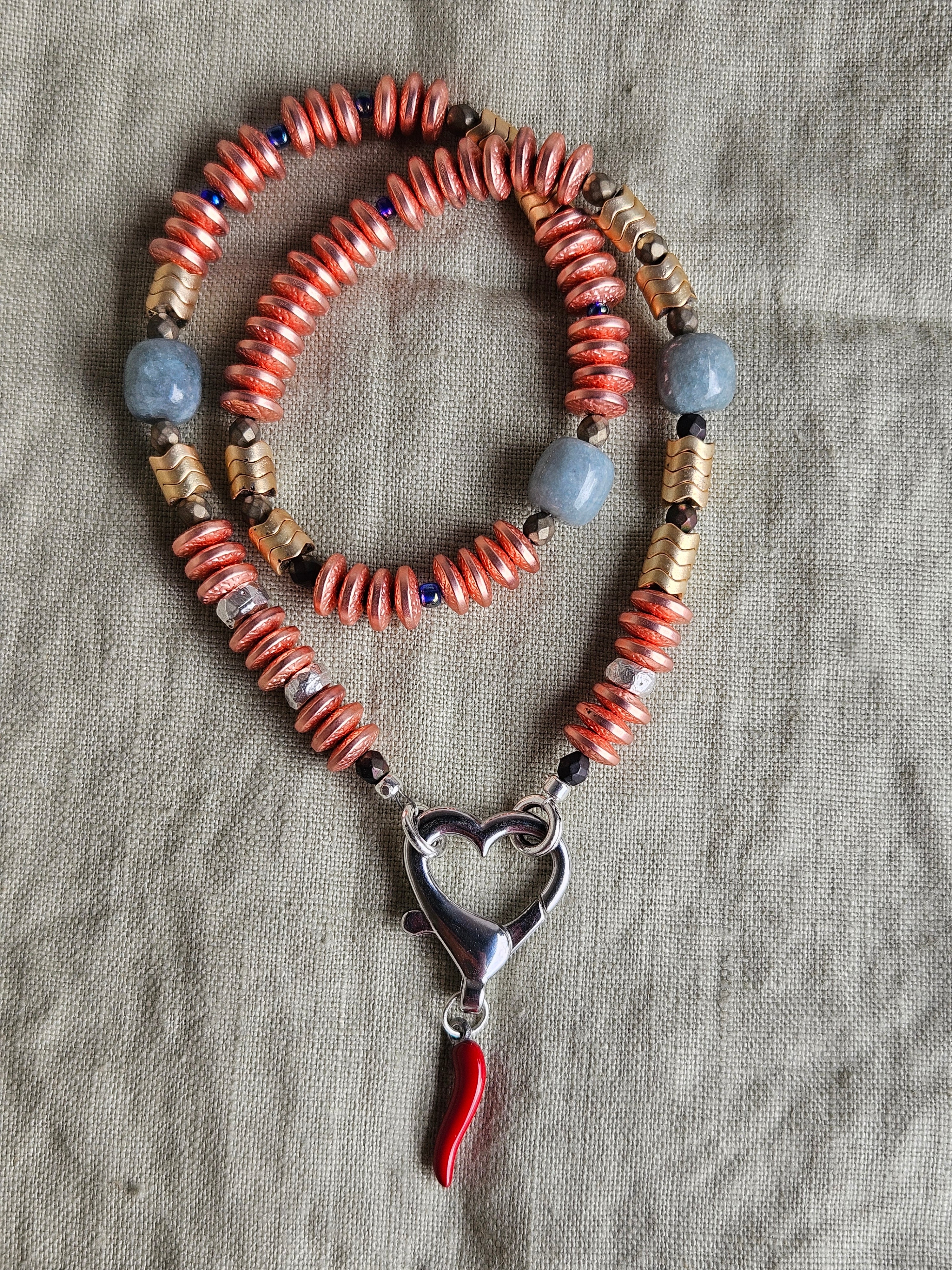Jad si hematite
