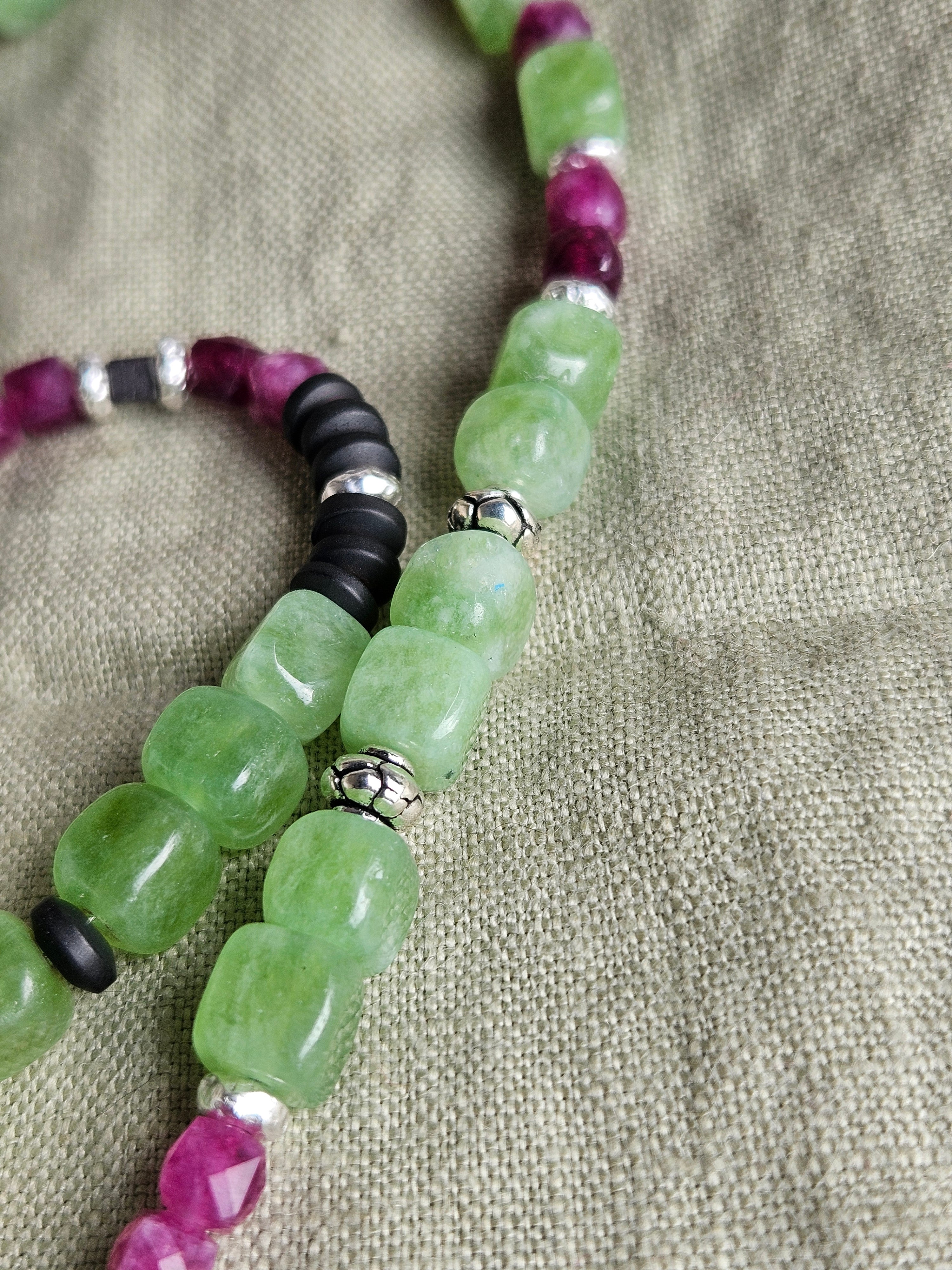 Jad si hematite