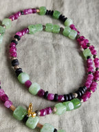Jad si hematite