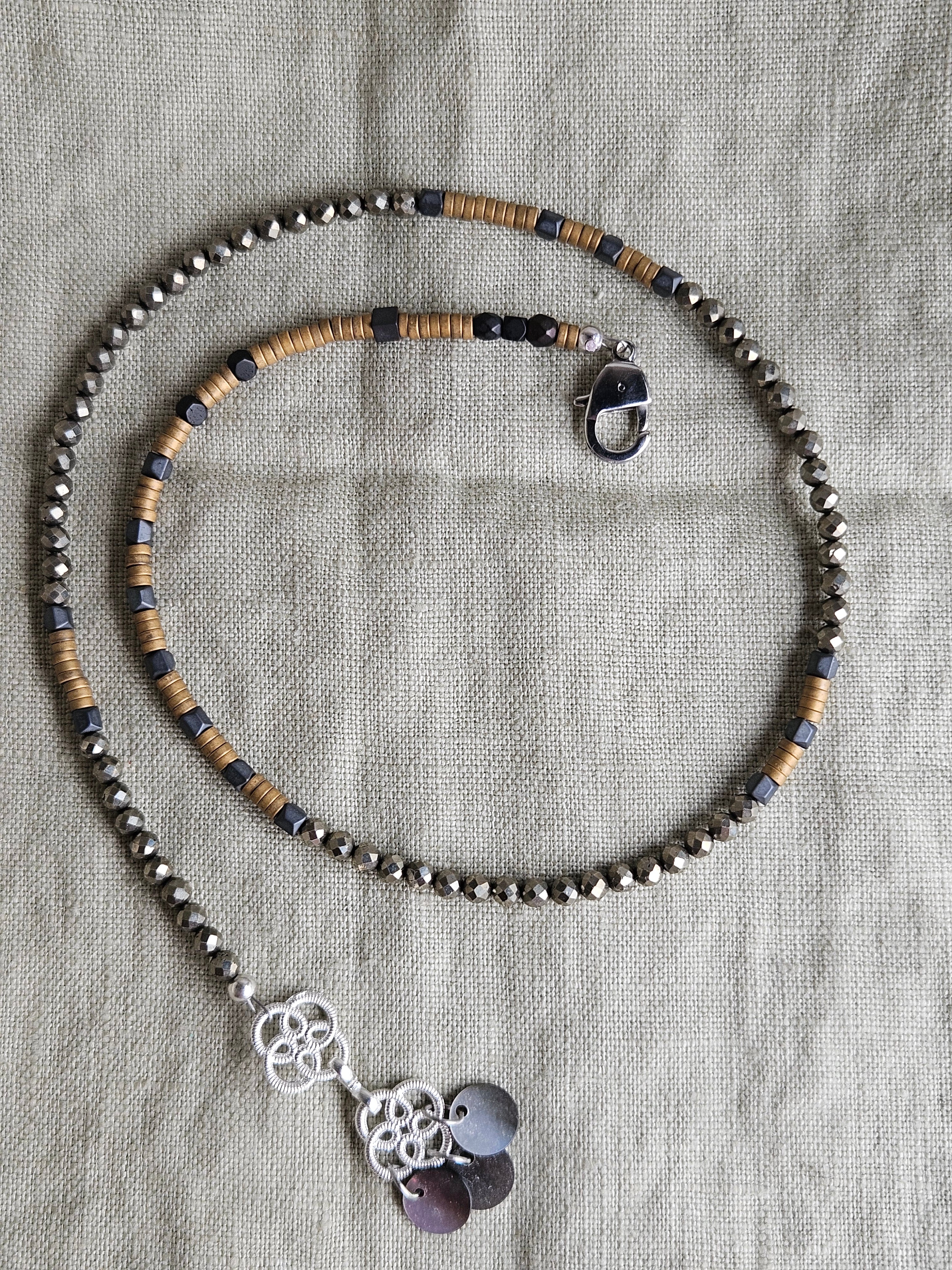 Pirita si hematite