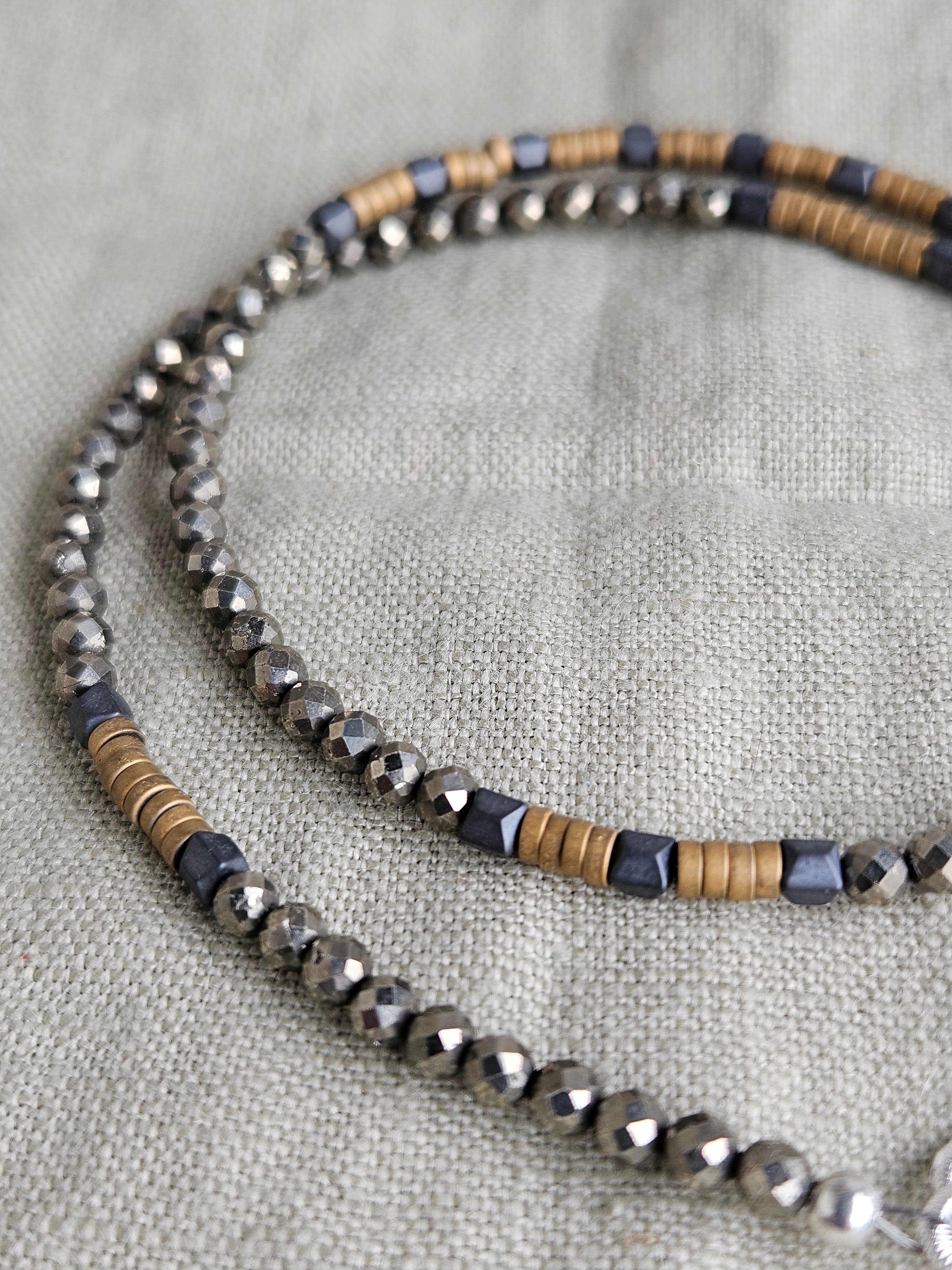Pirita si hematite