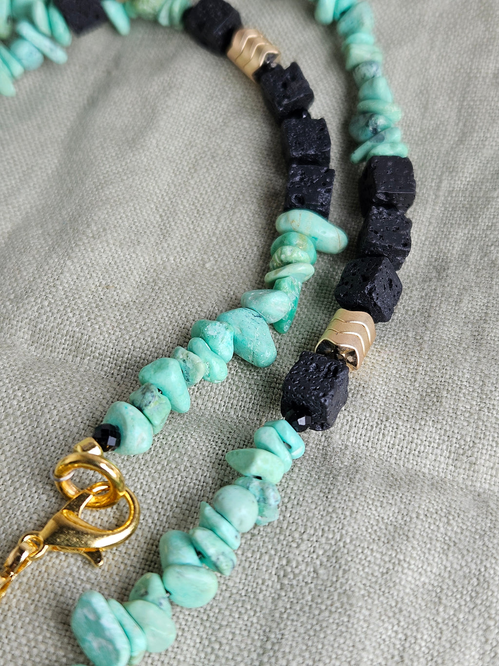 Terahetz, variscit, hematit si lava stone