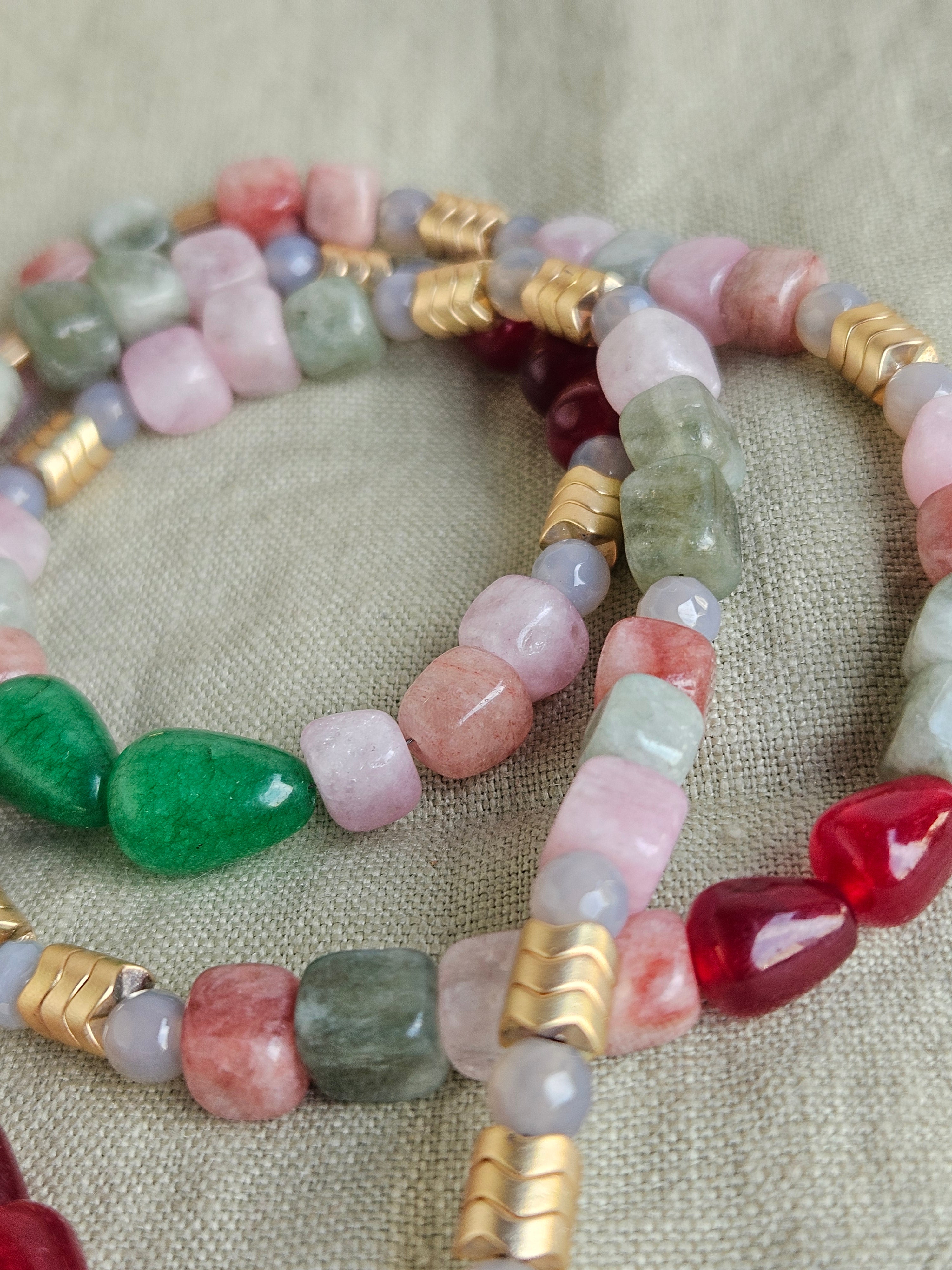 Agate, jad si hematit
