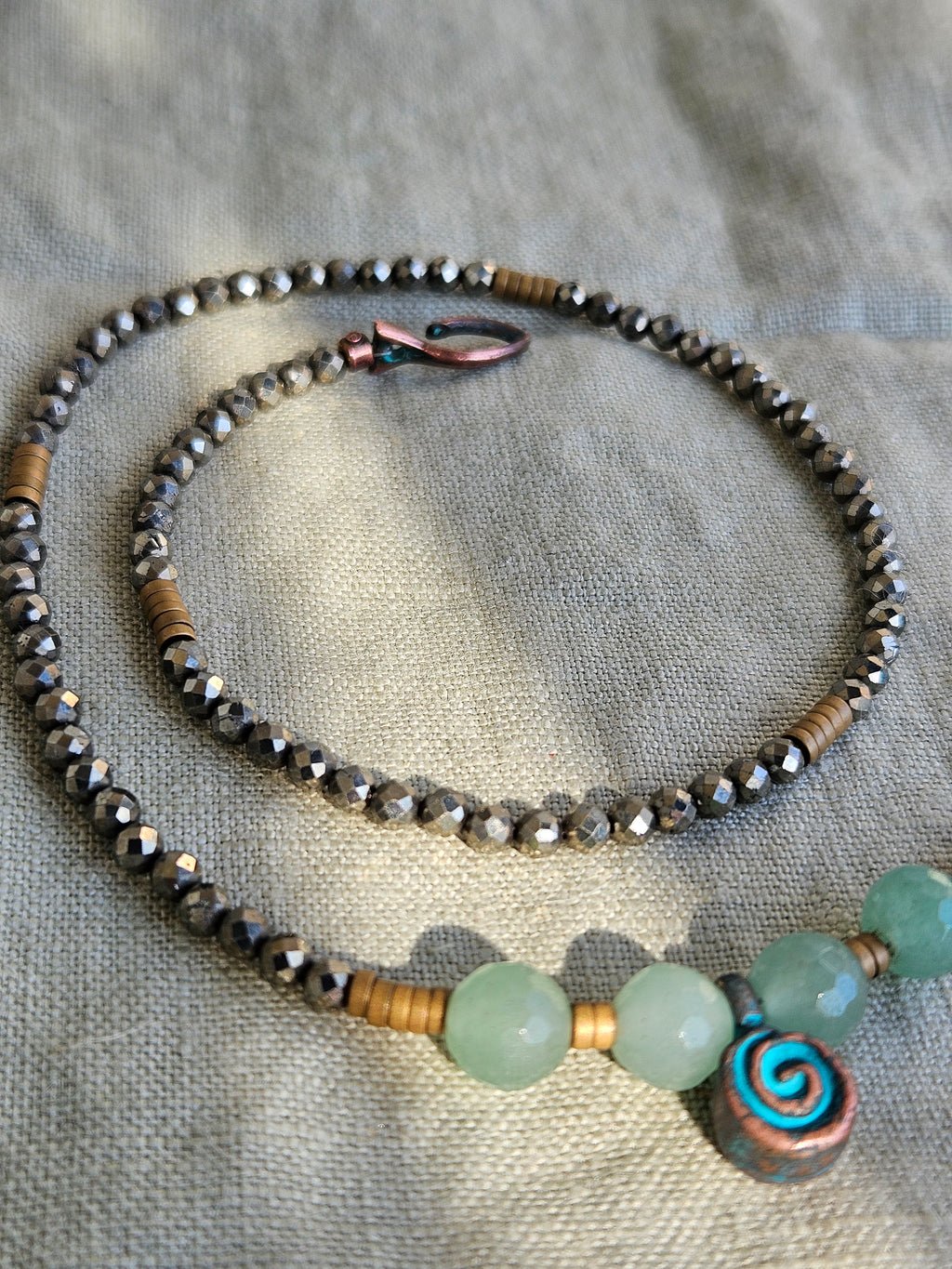 Pirita, hematite si aventurin