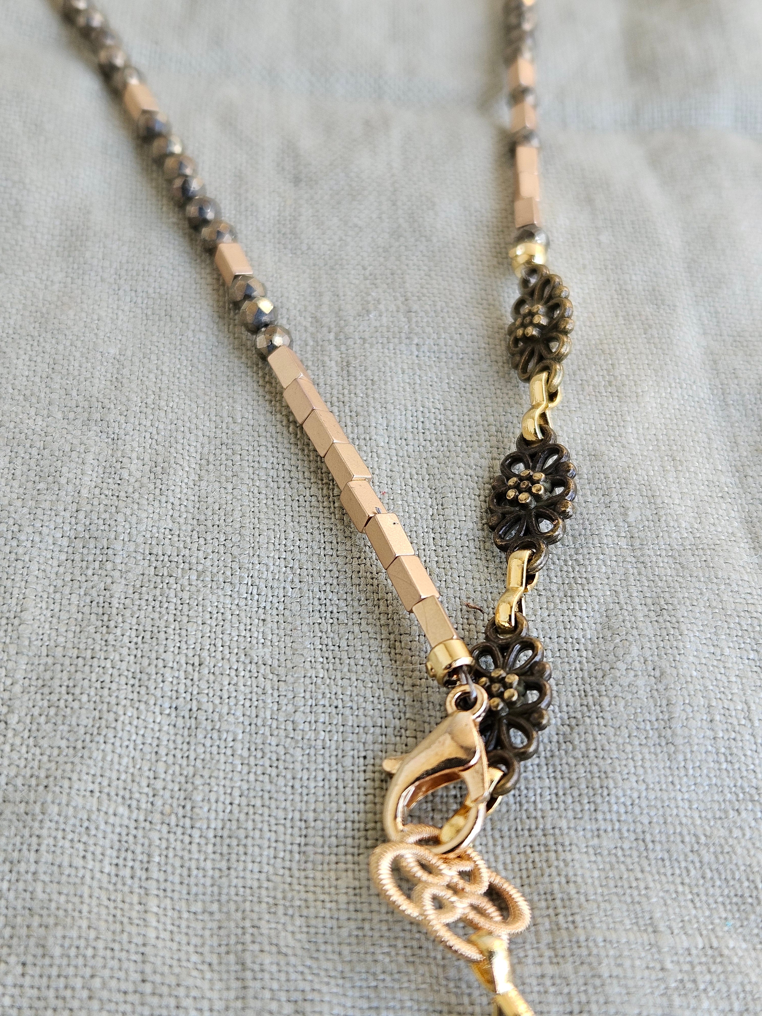Pirita si hematite