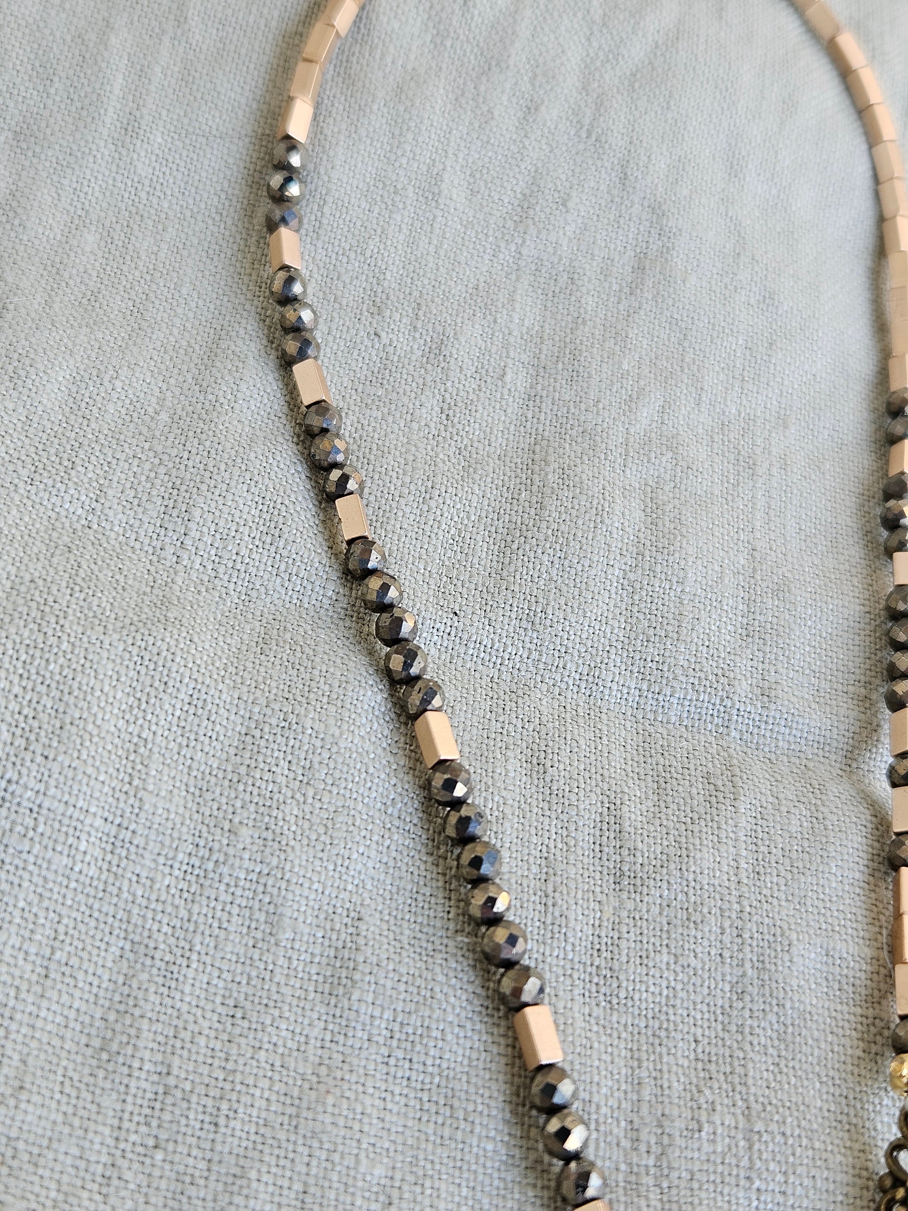 Pirita si hematite