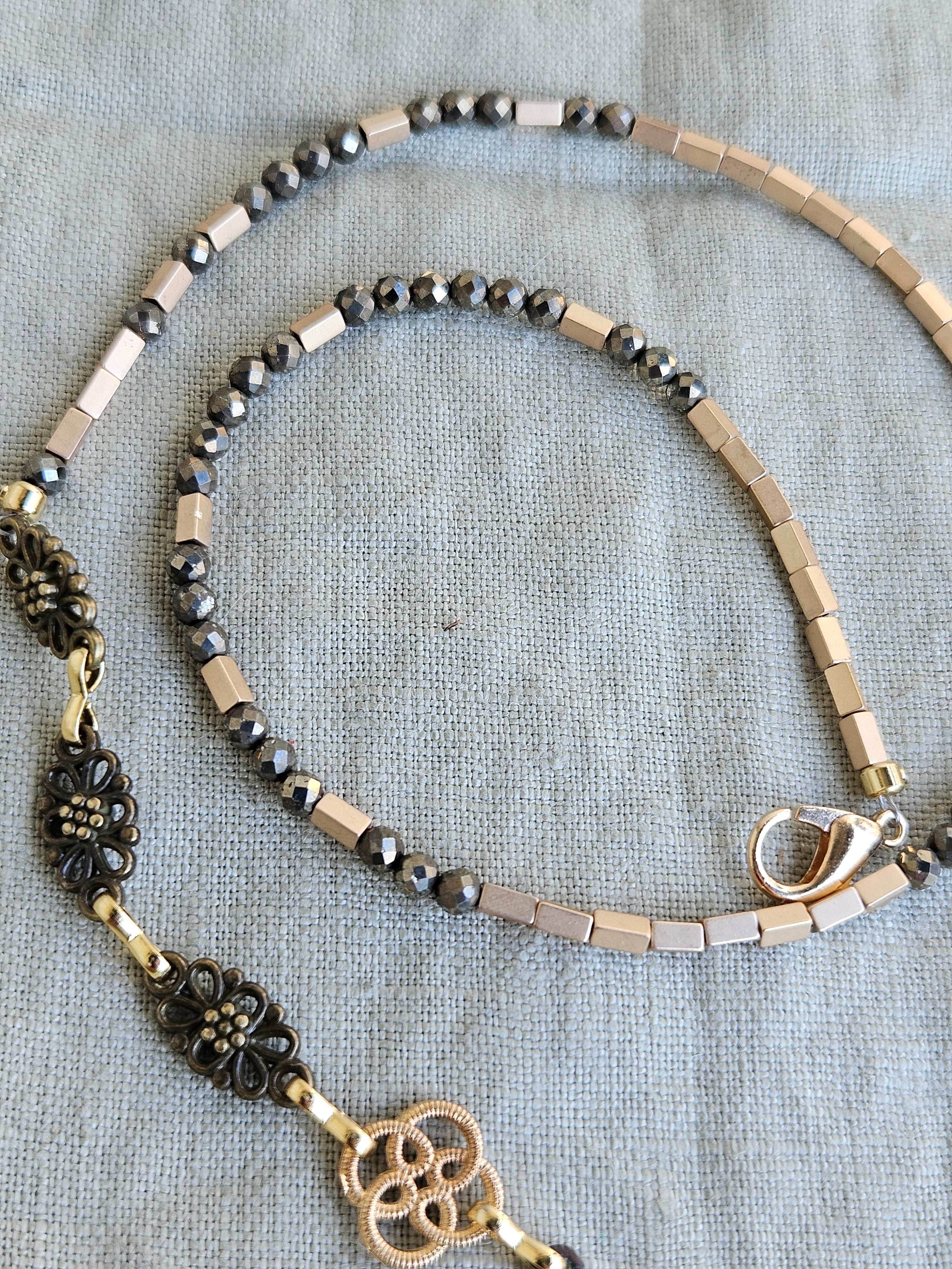 Pirita si hematite