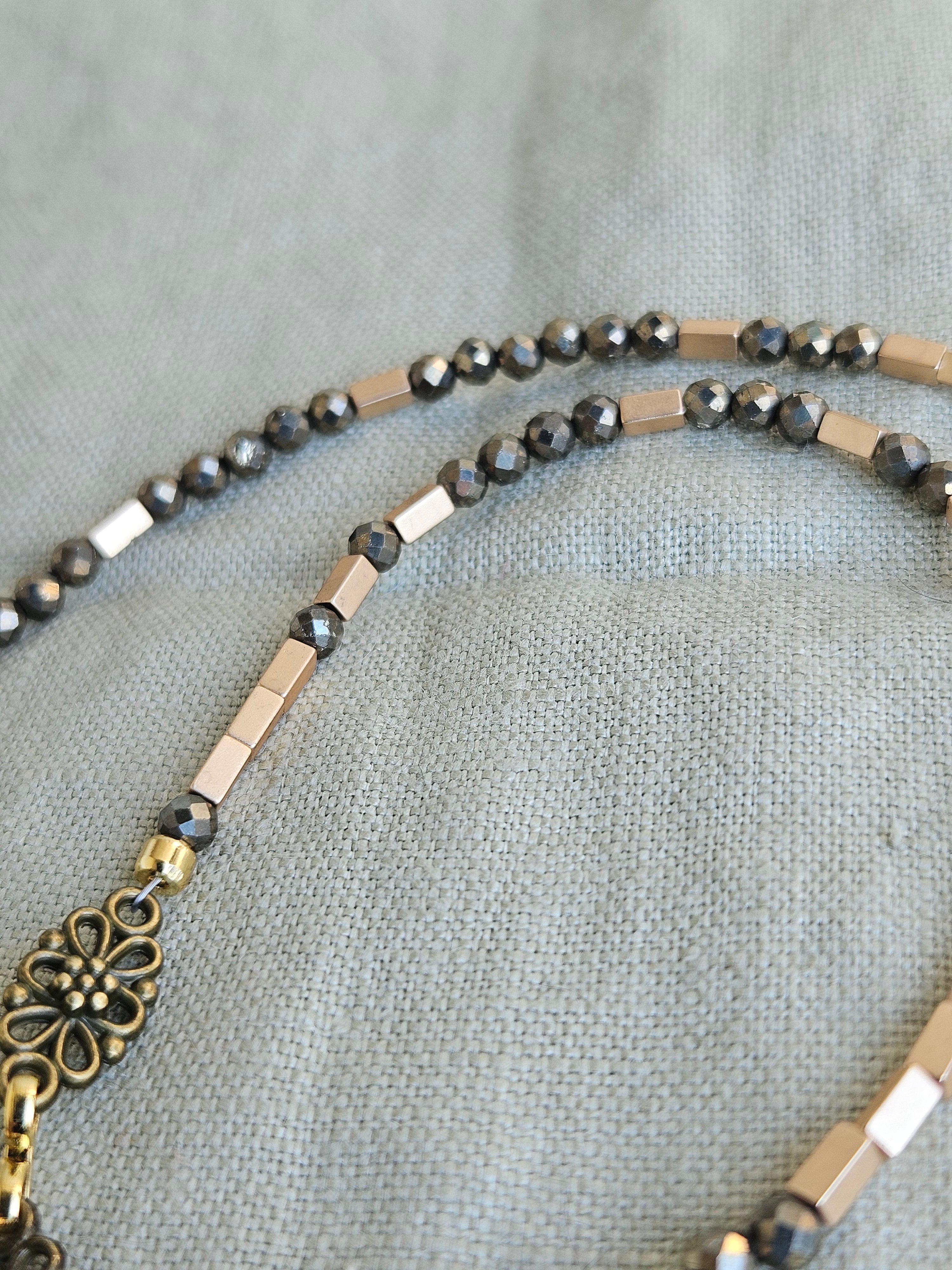 Pirita si hematite