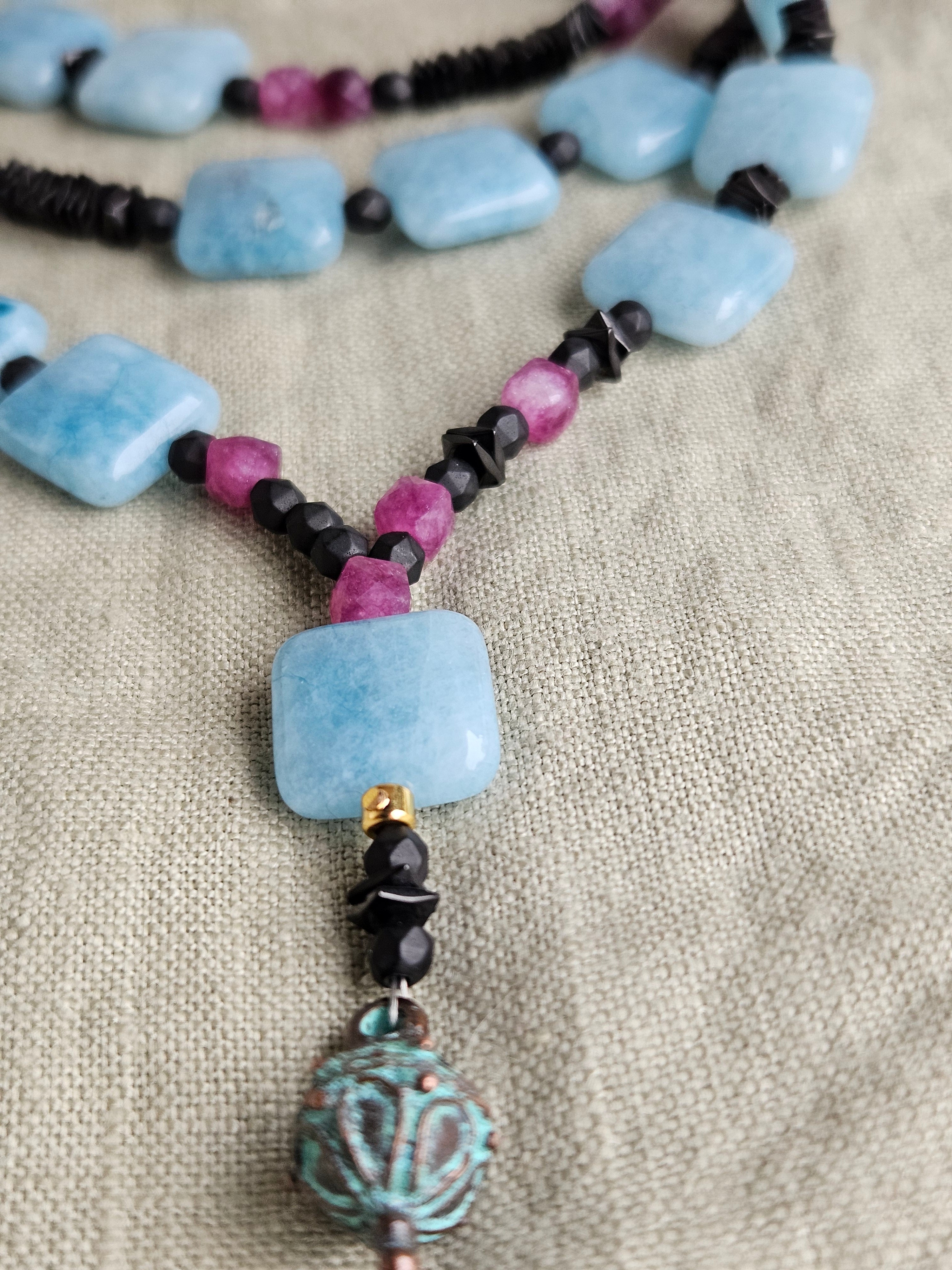 Angelit si hematite