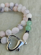 Quart roz, aventurin si hematite