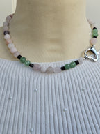 Quart roz, aventurin si hematite