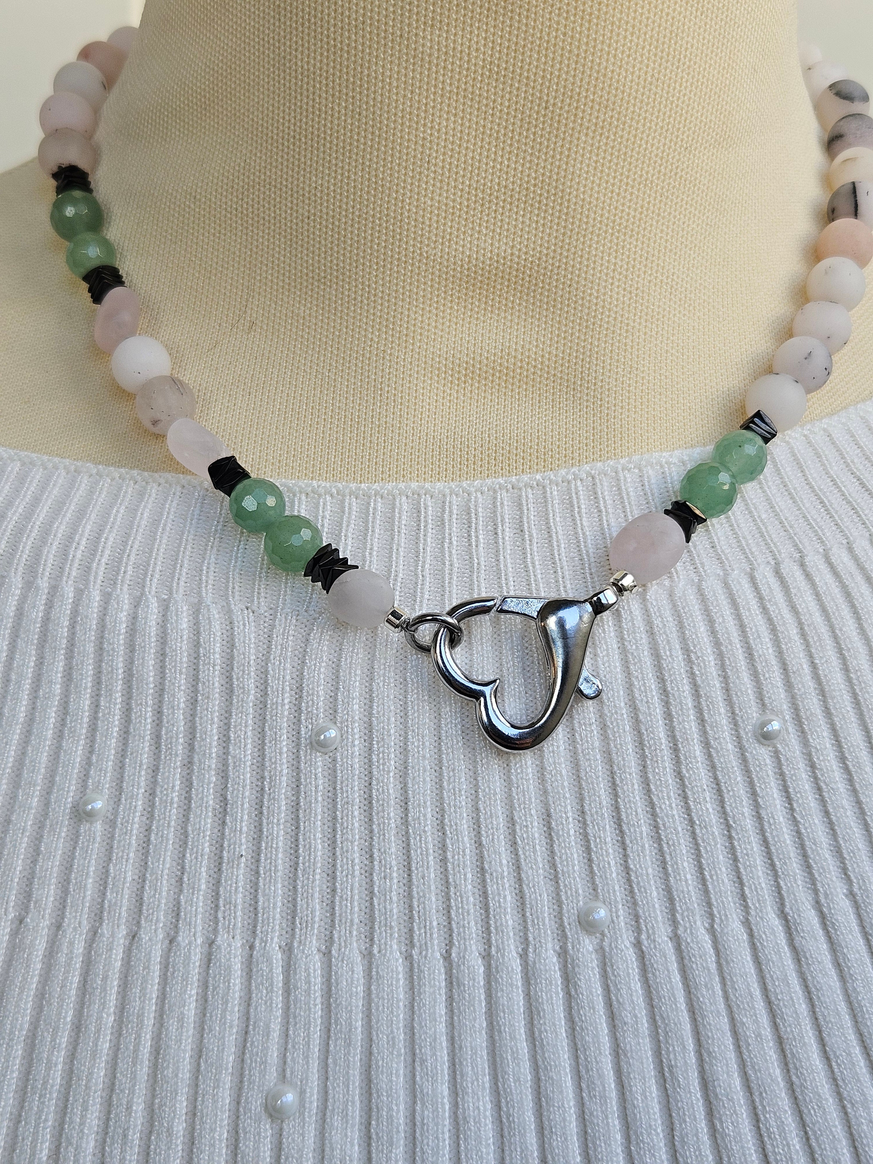 Quart roz, aventurin si hematite