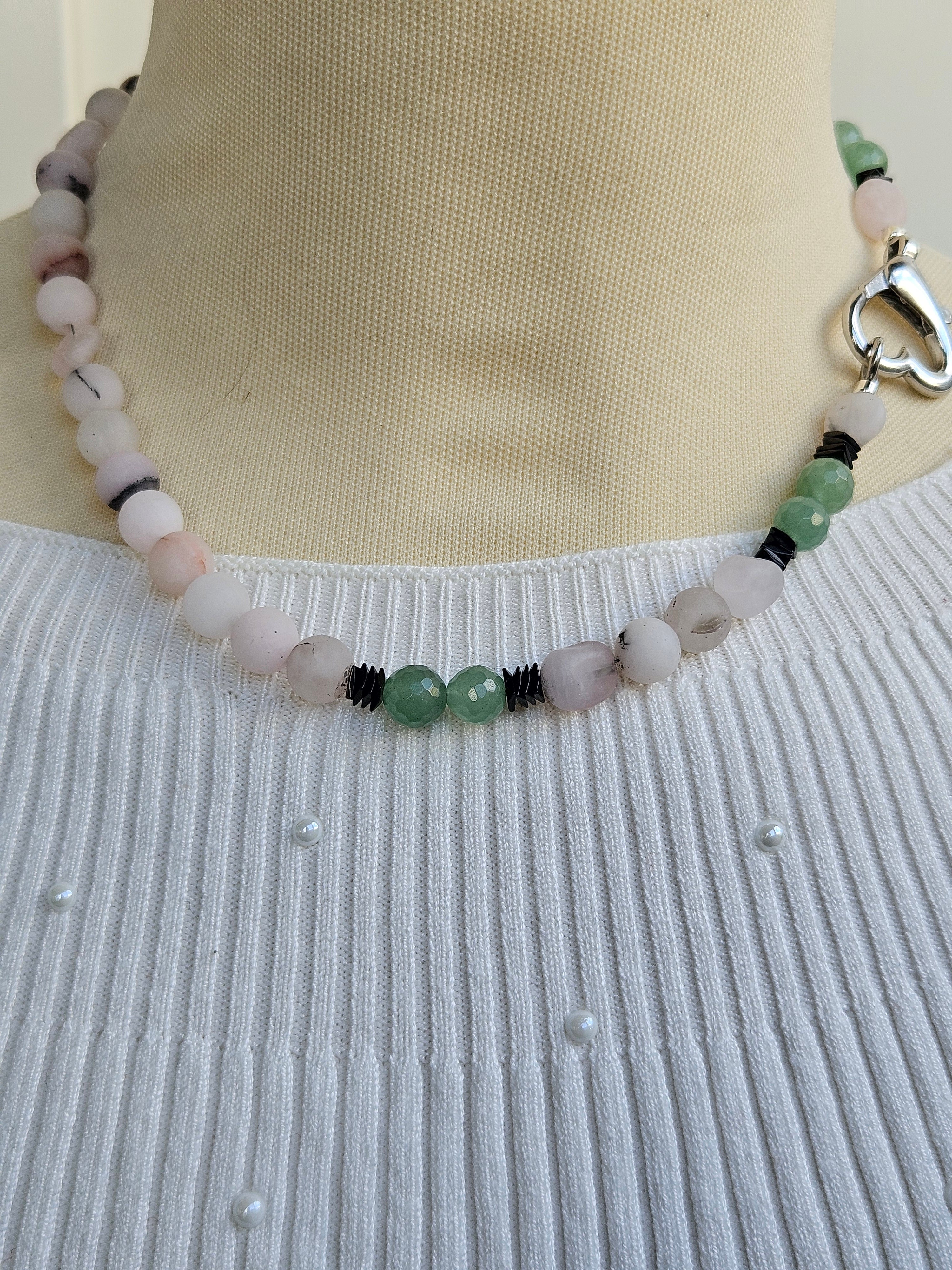 Quart roz, aventurin si hematite