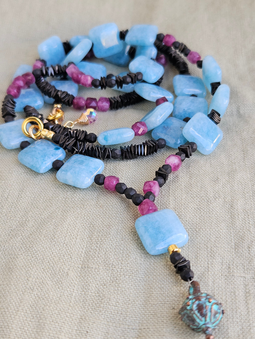 Angelit si hematite